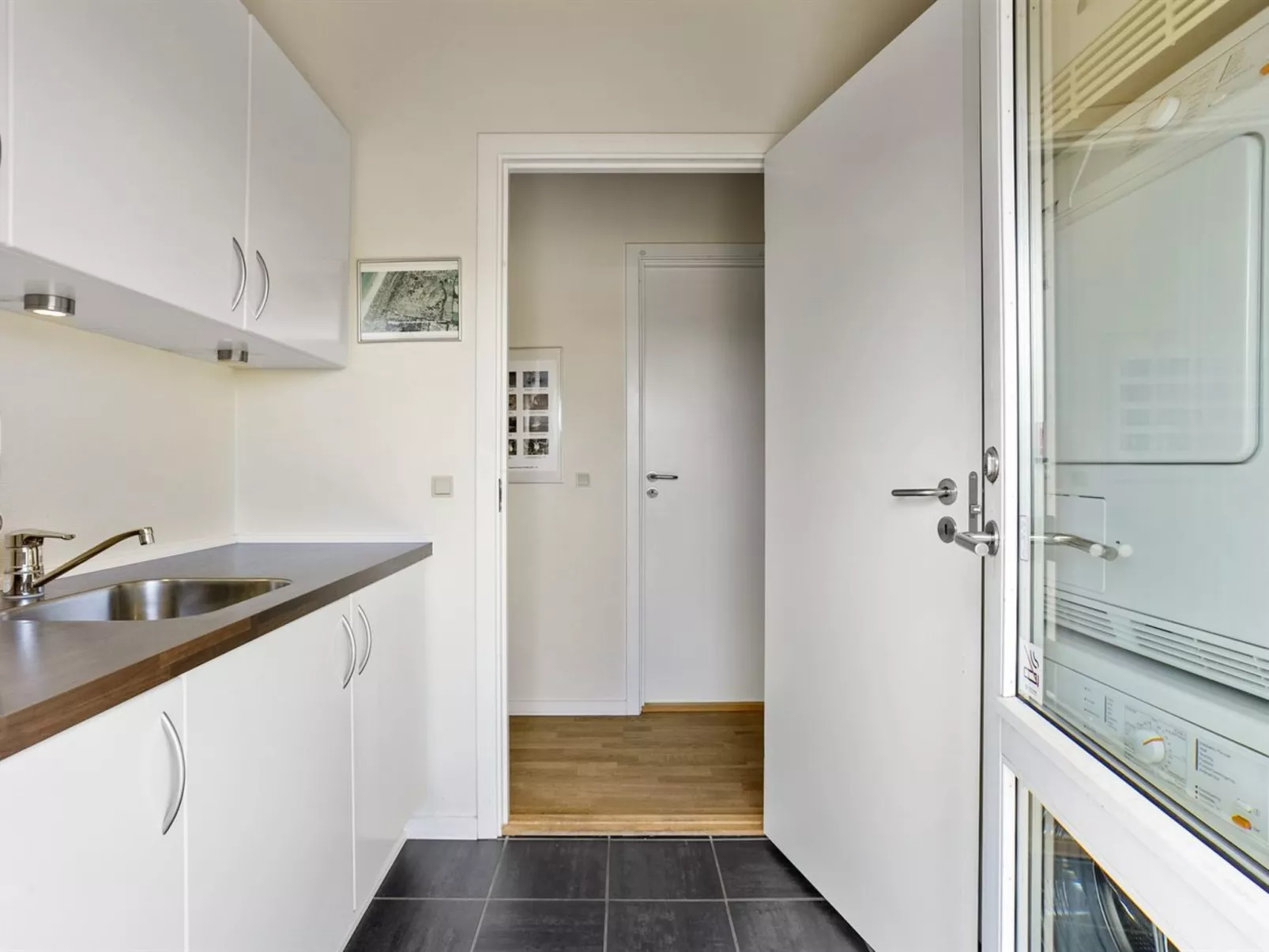 "Joris" - 1.5km from the sea-Binnen