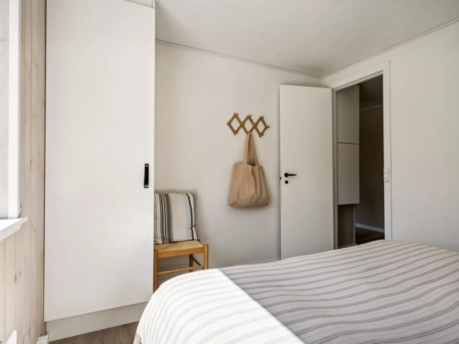 "Roze" - 450m from the sea - Binnen