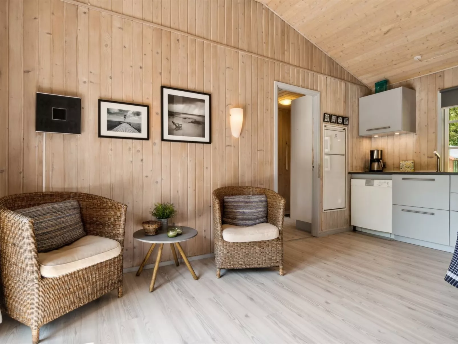 "Wale" - 100m from the sea-Binnen