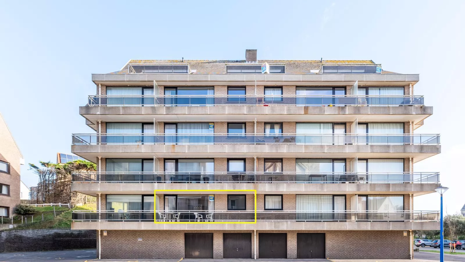 Permieres Loges-Buitenkant zomer