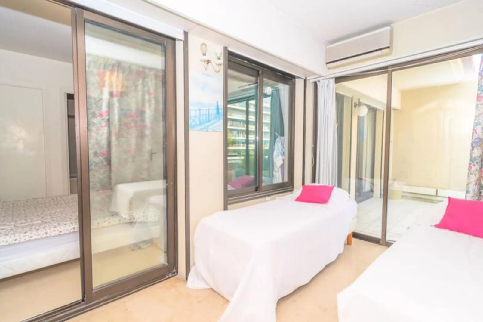 4 Pcs Terrasse Vue Mer Panoramique Baie Cannes &agrave; Vos Pieds Olam Properties-Image-tags.