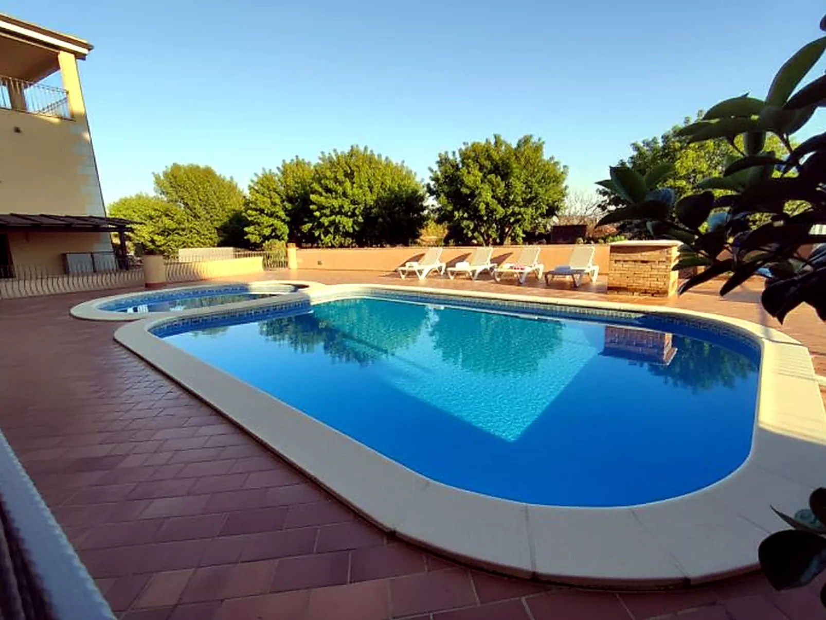 Pellicano Azzurro-Buiten