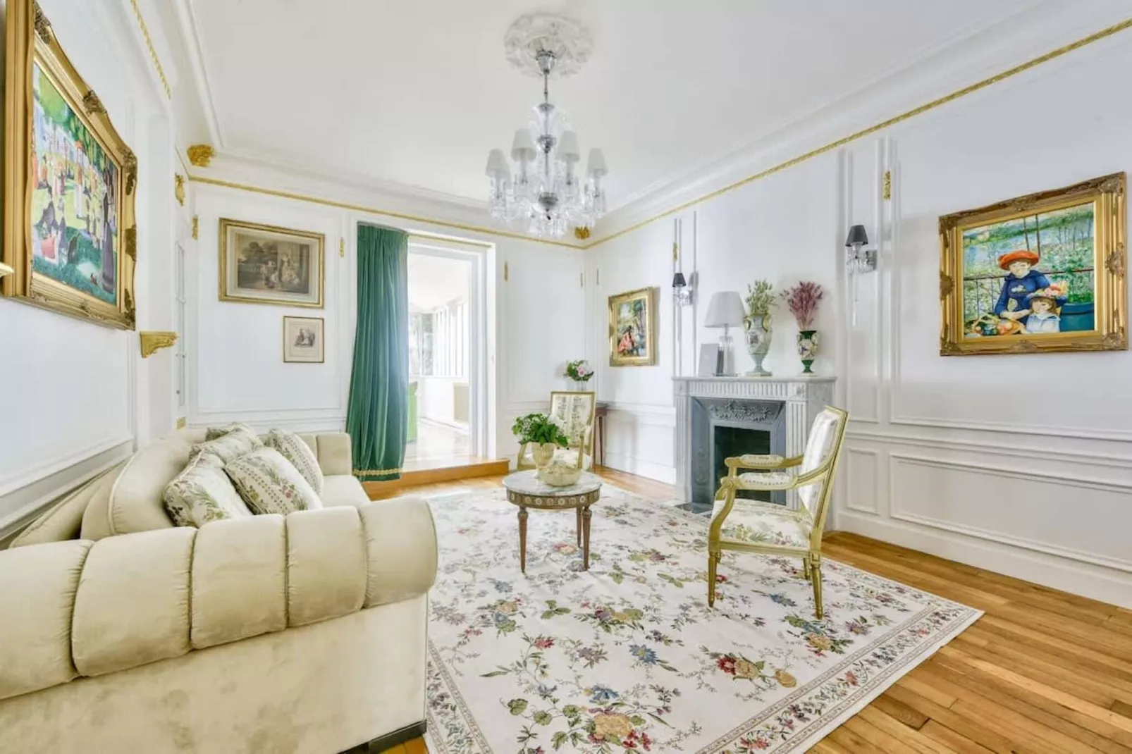 Noble demeure de luxe en plein coeur de Paris-Woonkamer