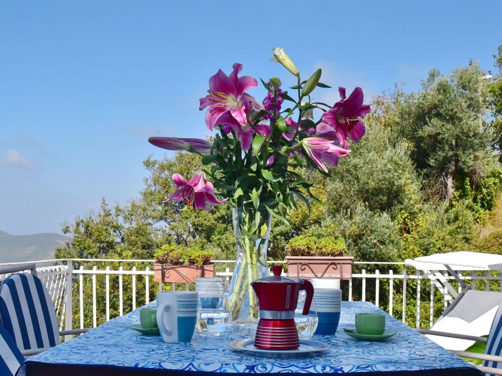 Mit Meerblick und großer Terrasse - Image-tags.info