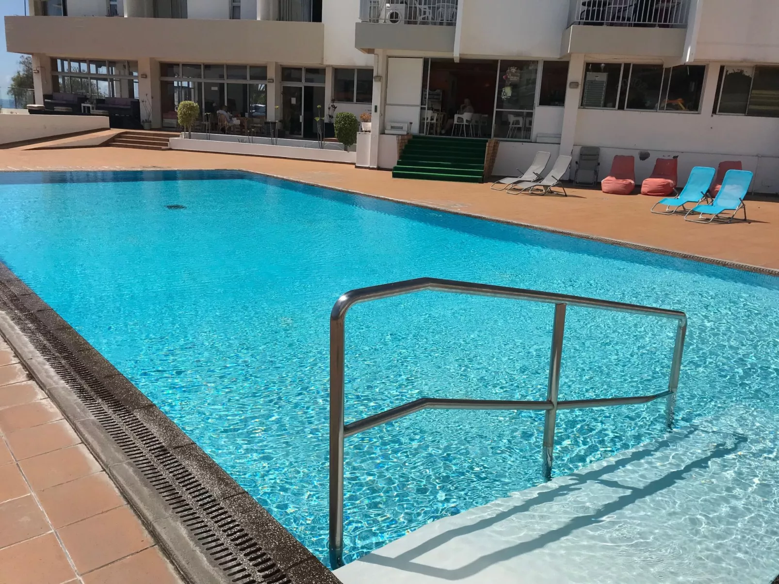 Mit Blick auf das Wasser - Image-tags.info