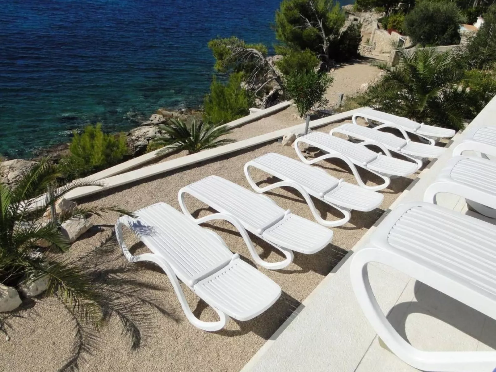 "Perla 3" mit Blick auf das Wasser - Image-tags.info