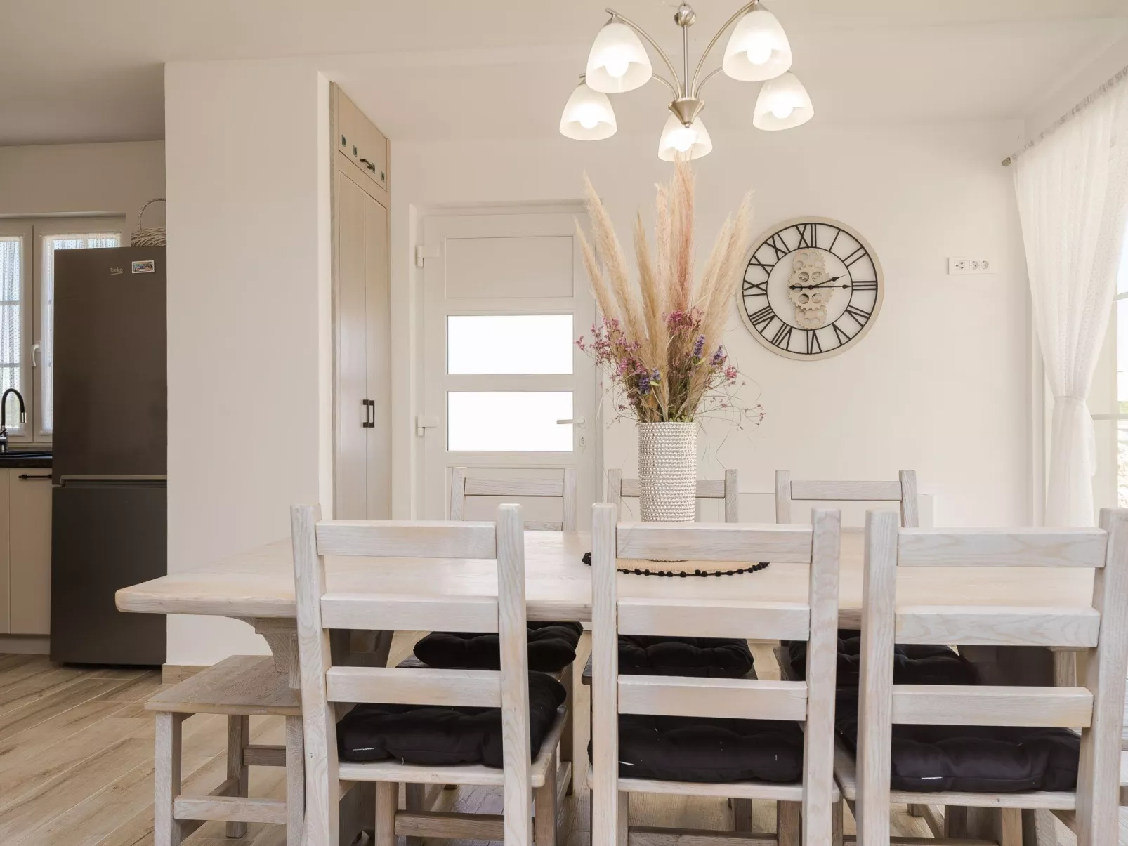 Neue Steinvilla mit beheiztem Pool in Strandnähe - Image-tags.info