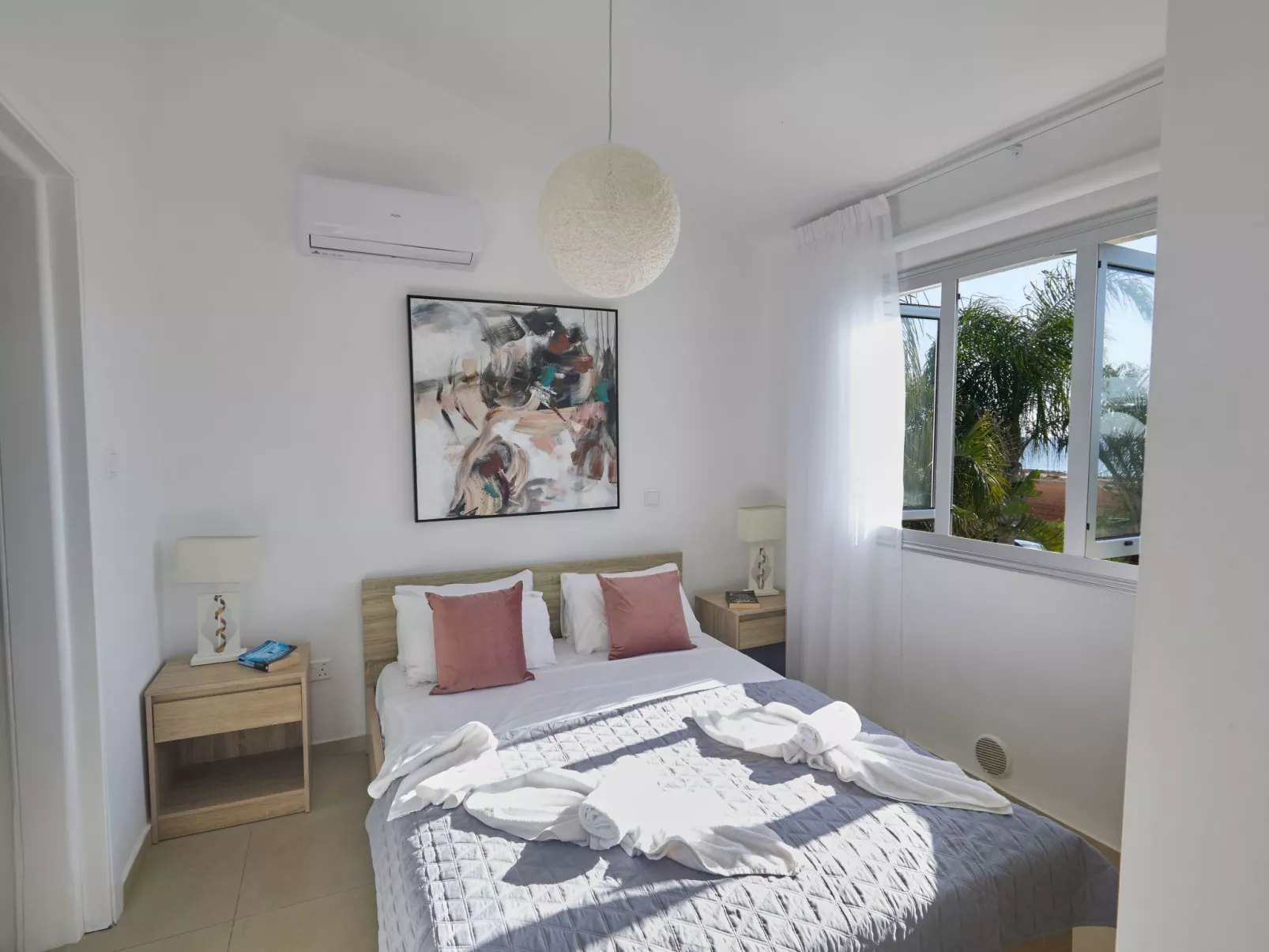 Moderne, geräumige Ferienvilla - Image-tags.info