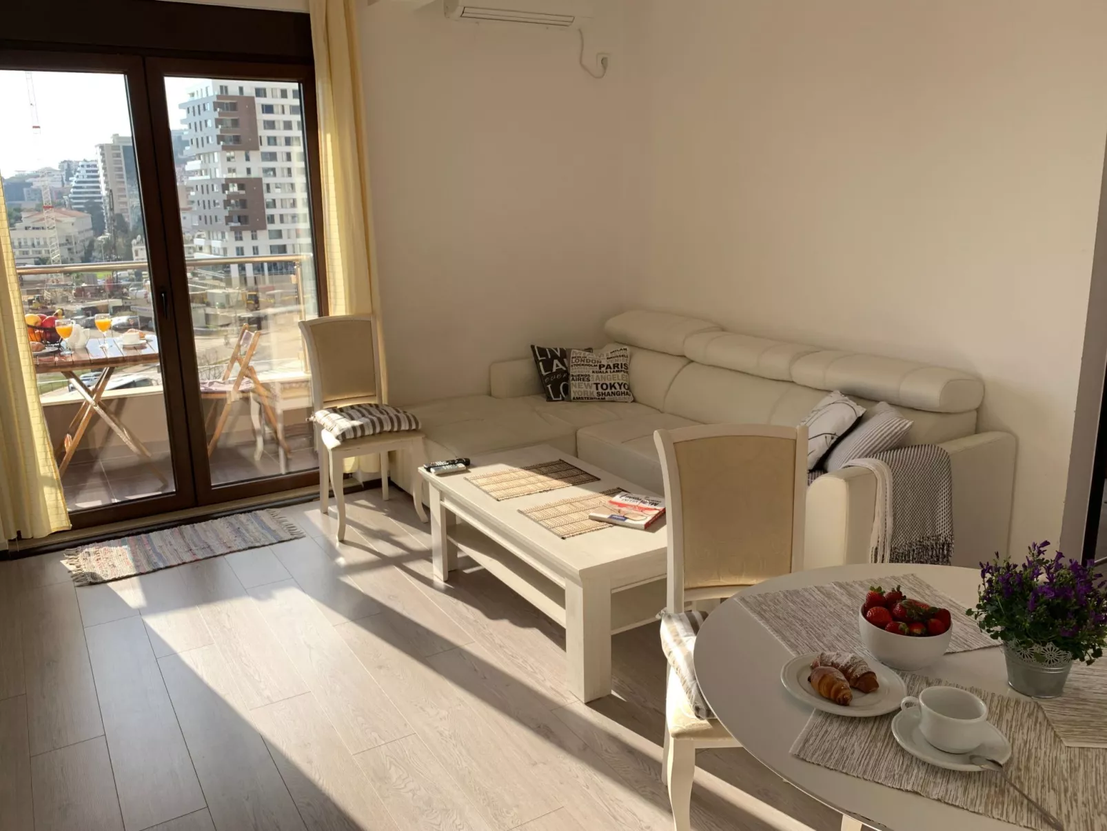 Für 4 Personen ca. 45 m&sup2; in Budva, Adriaküste Montenegro (Küste um Budva)-Image-tags.info