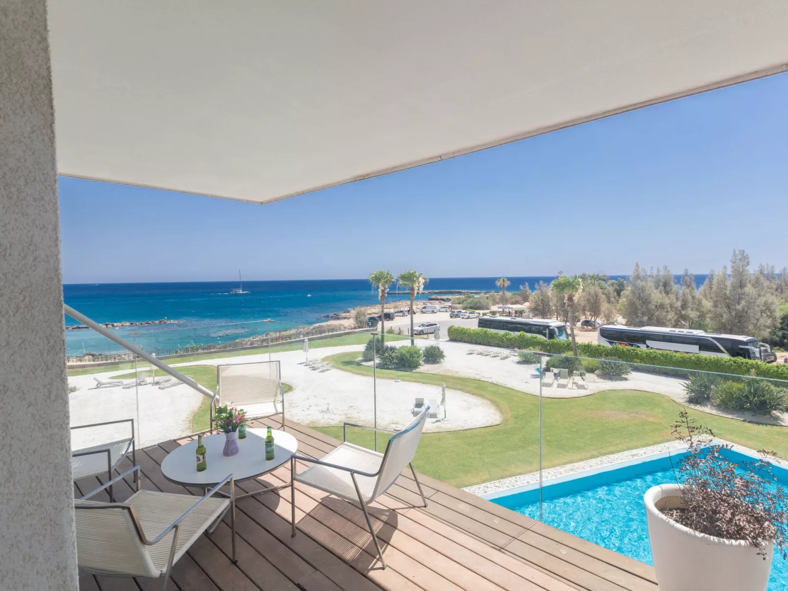 Luxuriöse Wohnung am Strand von Thalassa - Image-tags.info