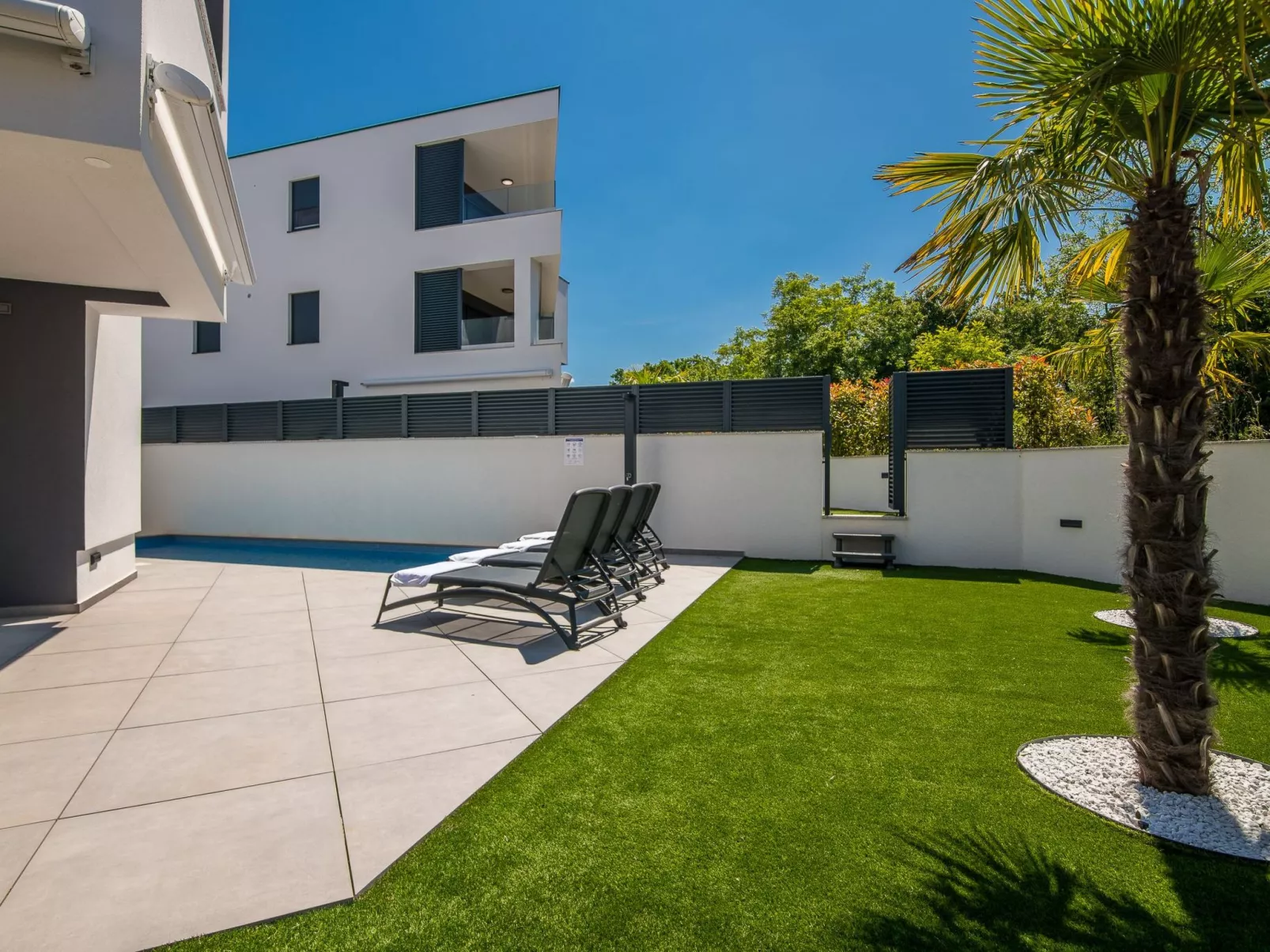 BP Lux - Image-tags.info