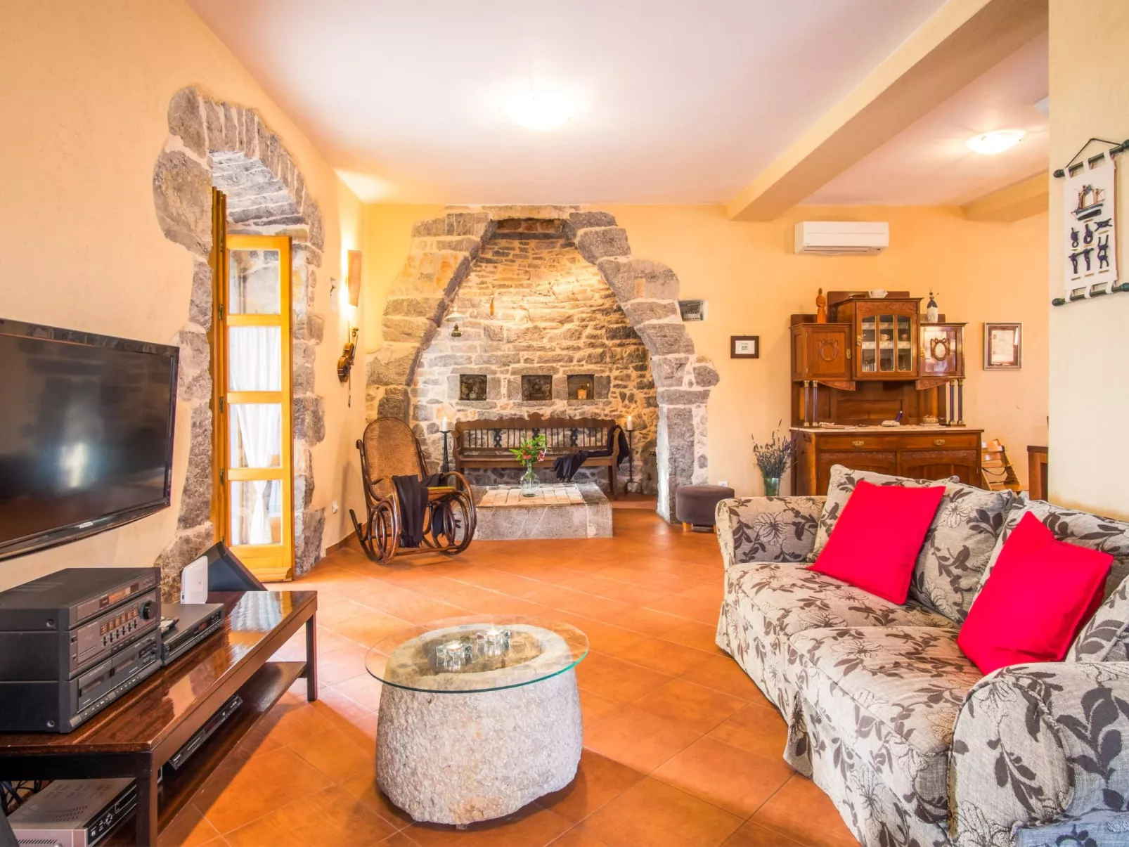 Villa mit Pool, Olivengarten und Meerblick - Image-tags.info