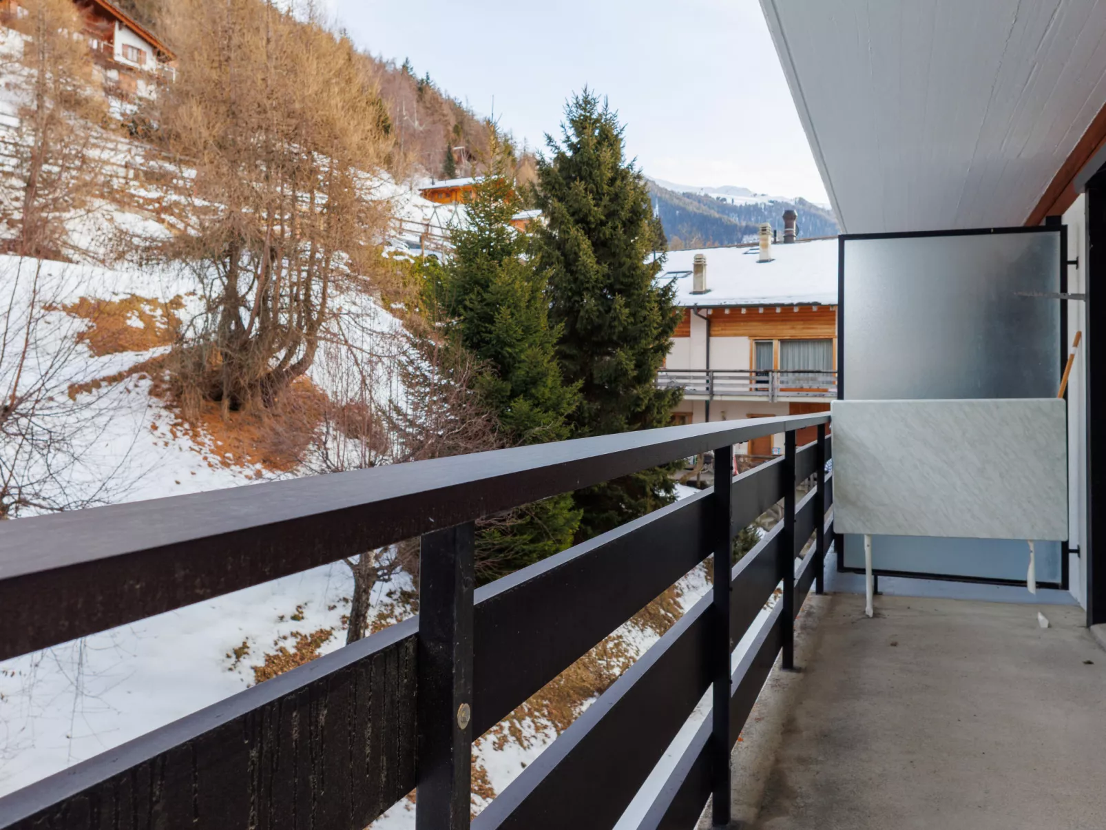 Ramuges 37A - Buiten