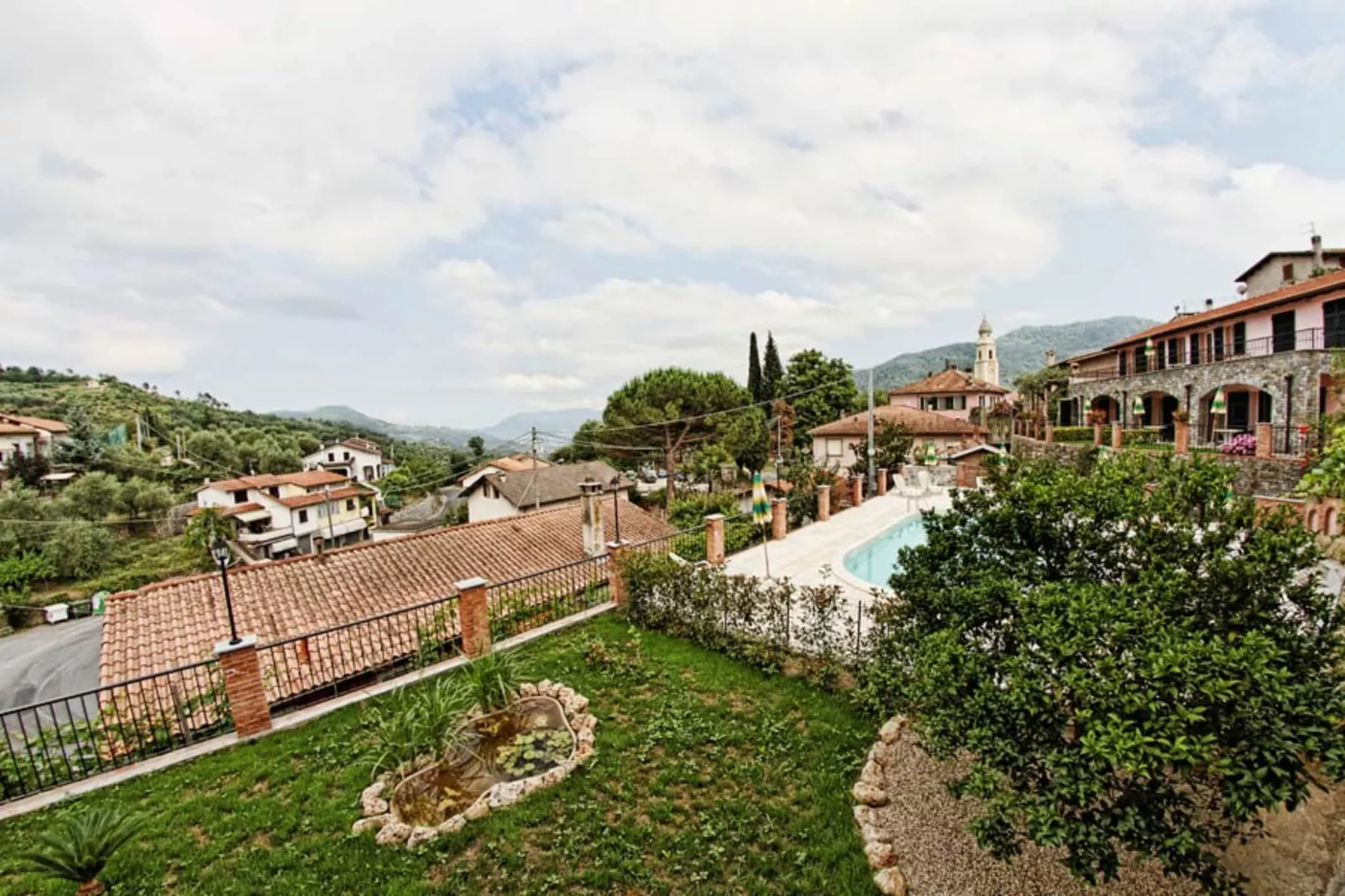 AGRITURISMO BORGO AMENO - TWO-ROOM APT 4 PAX BX4 B401 - Tuinen zomer