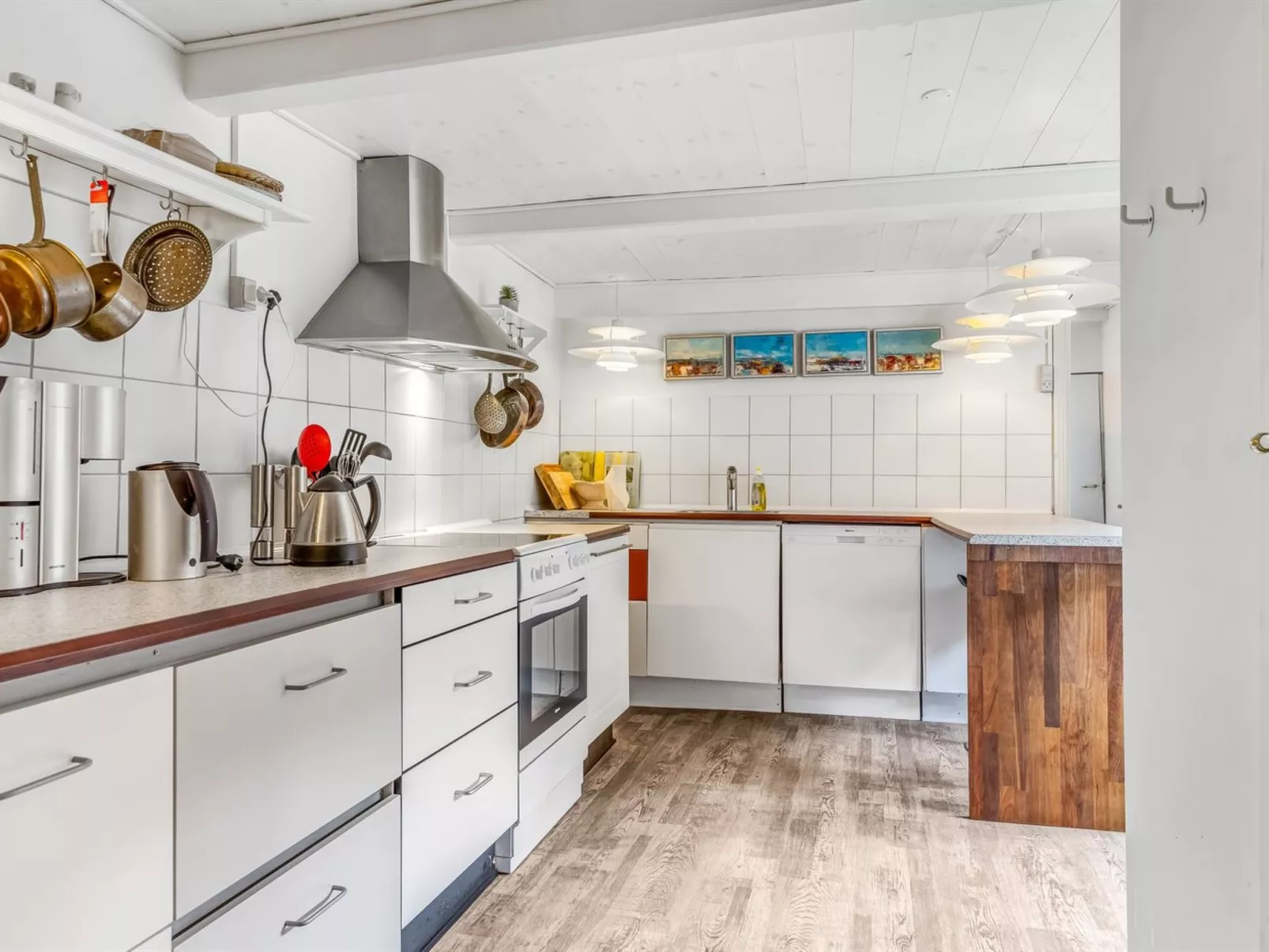 "Jouni" - 18km from the sea - Binnen