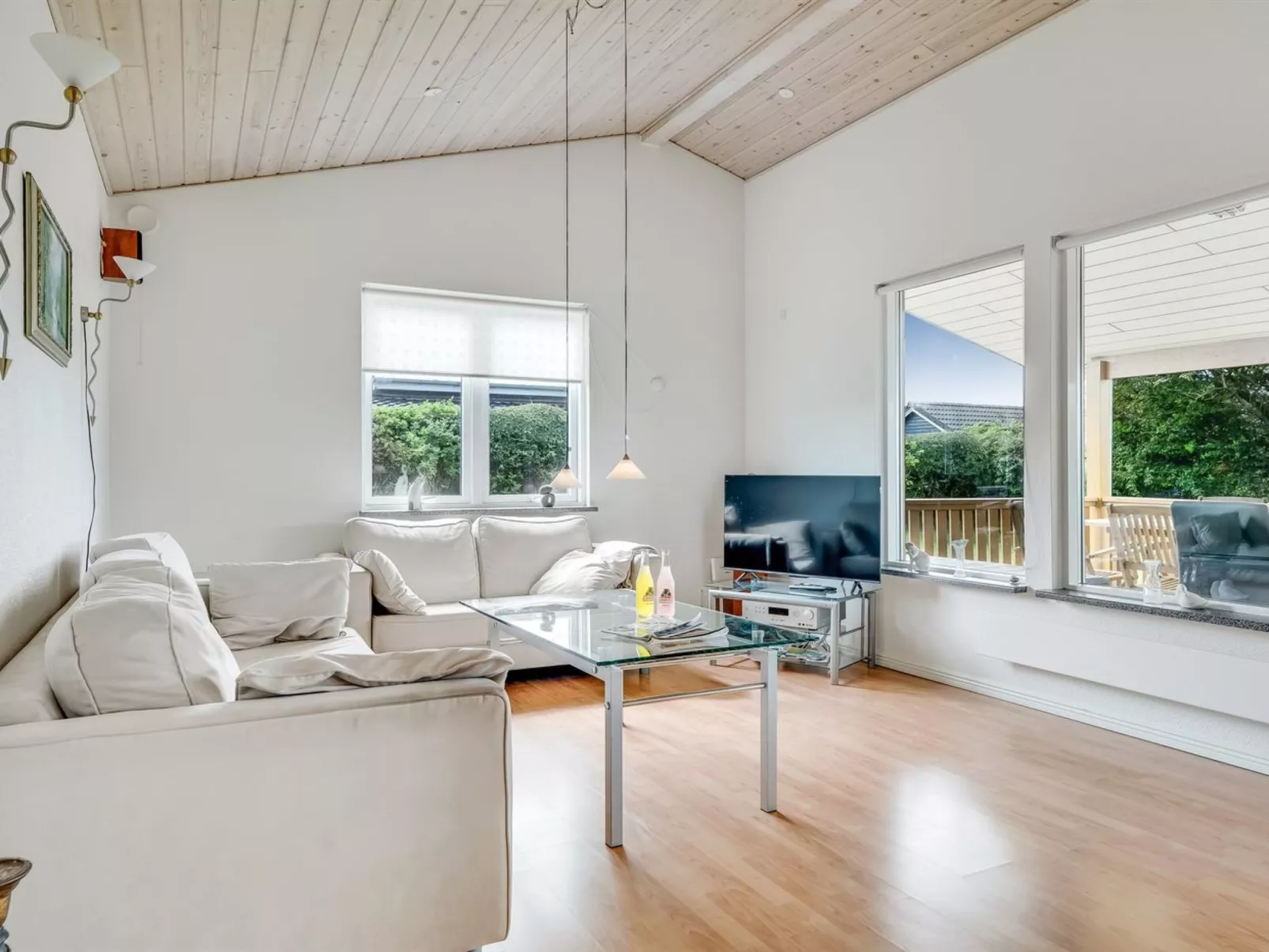 "Elnur" - 200m to the fjord - Binnen