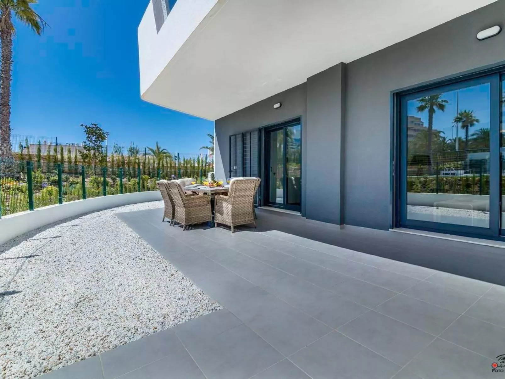 Wohnung "Vino Blanco" mit gemeinschaftlichem Poo - Buiten