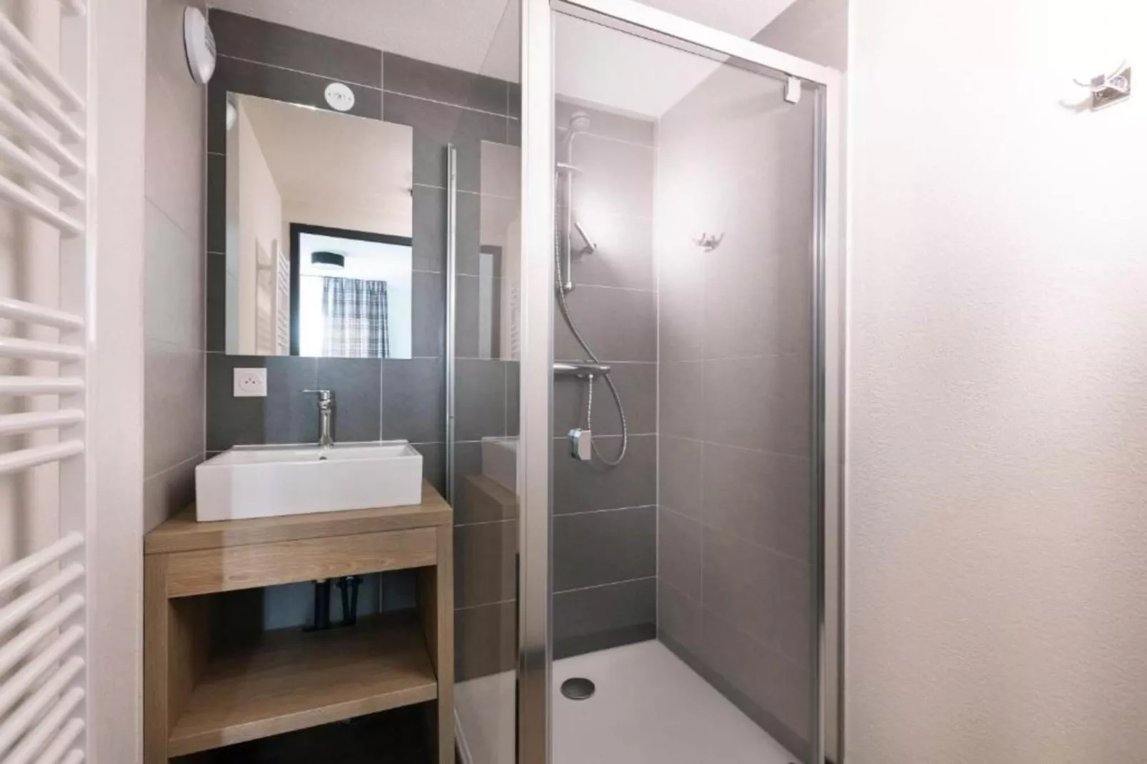 Residence SERRE CHEVALIER  The Serra Neva_S63-Badkamer