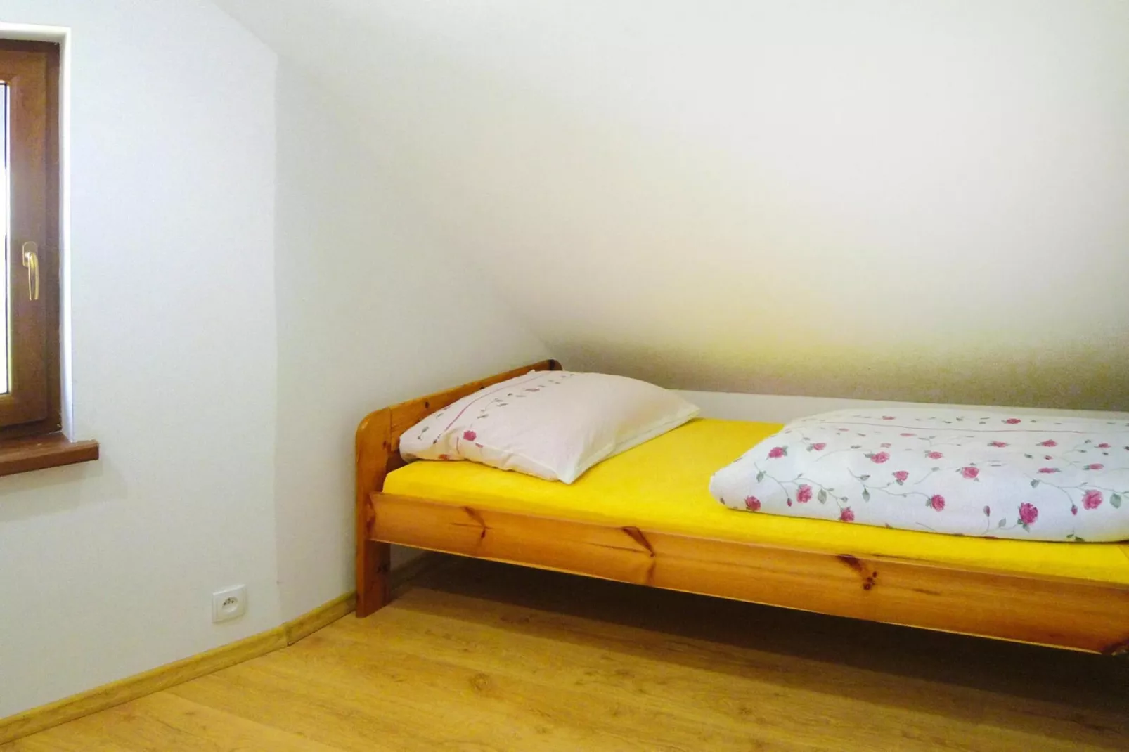 Apartament wakacyjny w Kiedrowicach dla max 5 osób-Slaapkamer