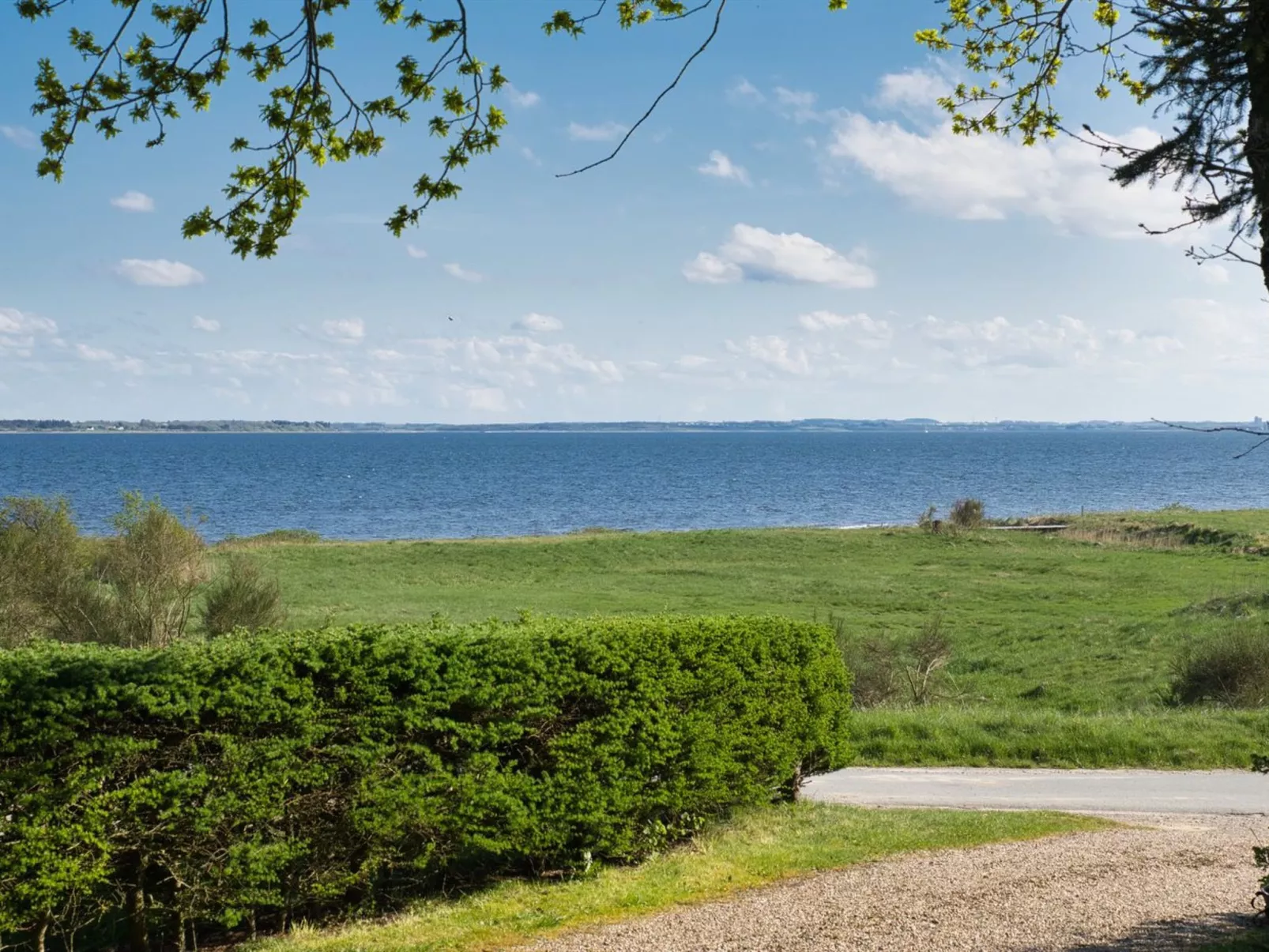 "Elissa" - 50m to the fjord-Buiten