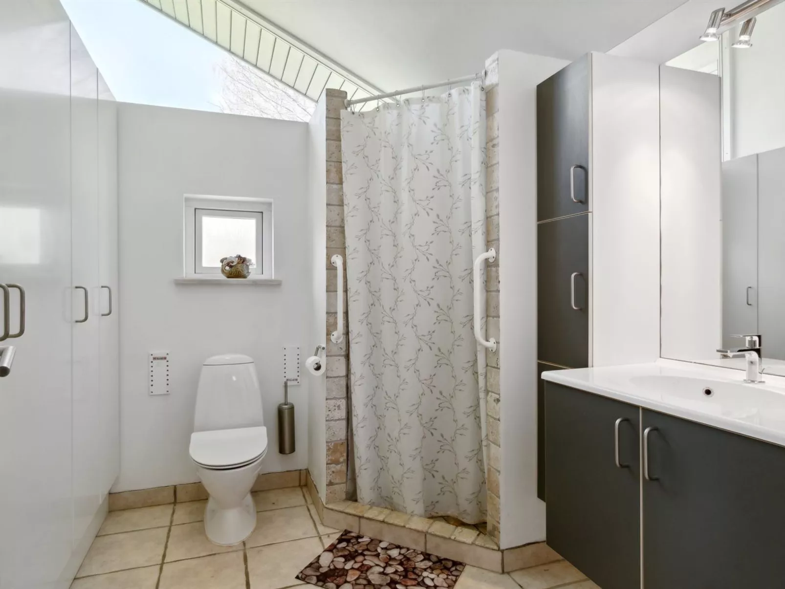 "Lauren" - 200m to the fjord - Binnen