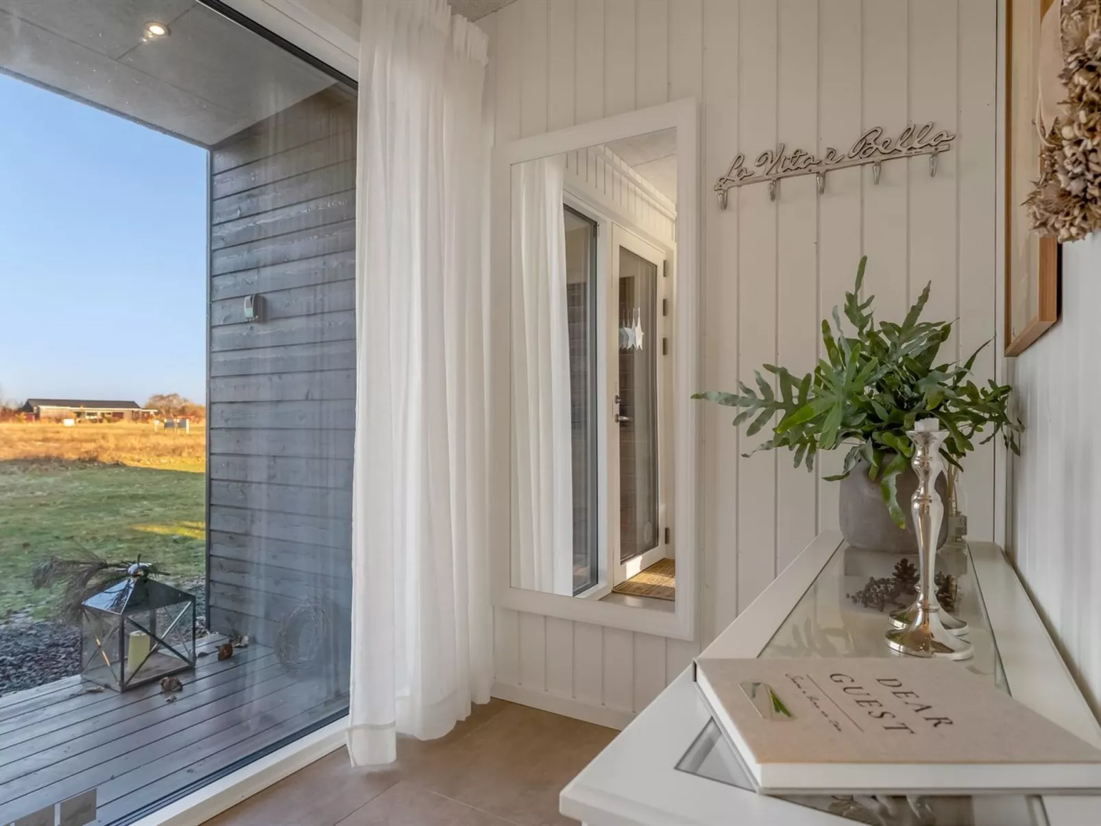 "Vanna" - 1.2km from the sea - Binnen