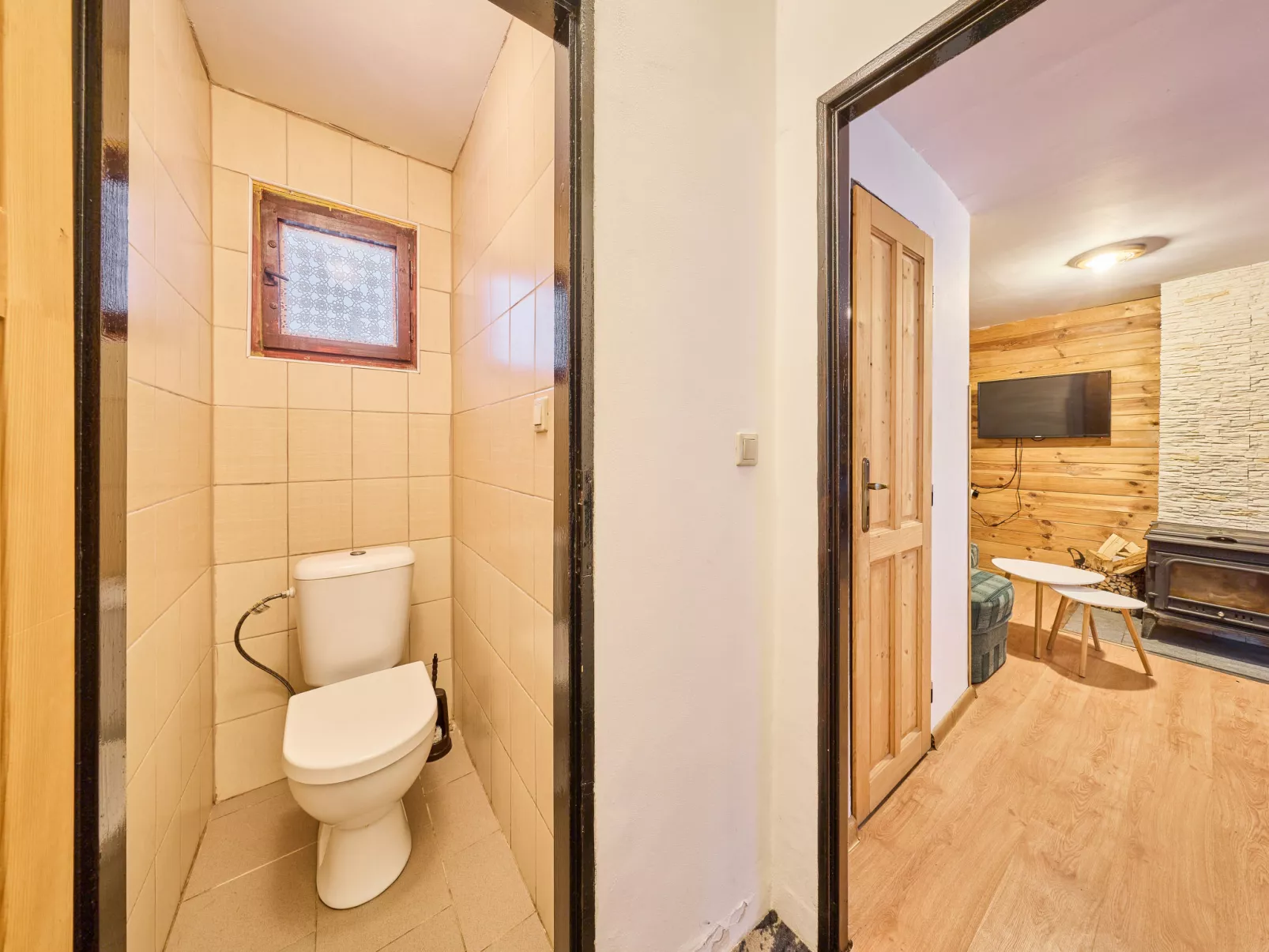 Chaloupka U lesa-Binnen