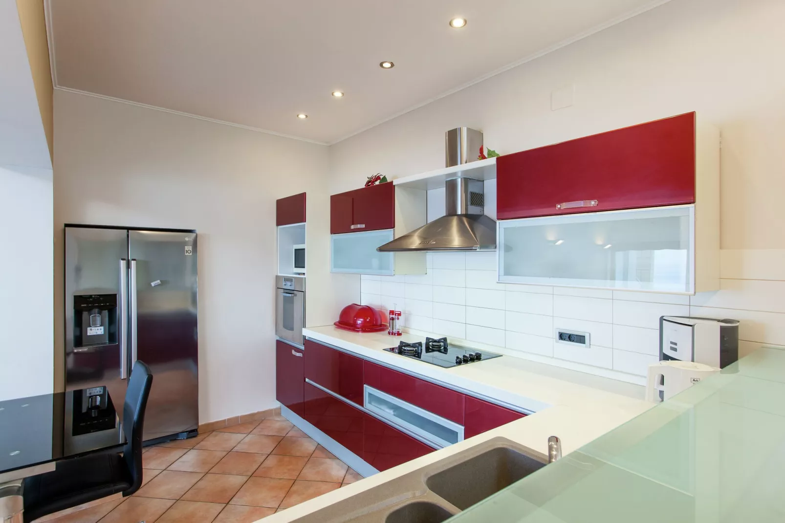 Luxury beach apartment-Keuken