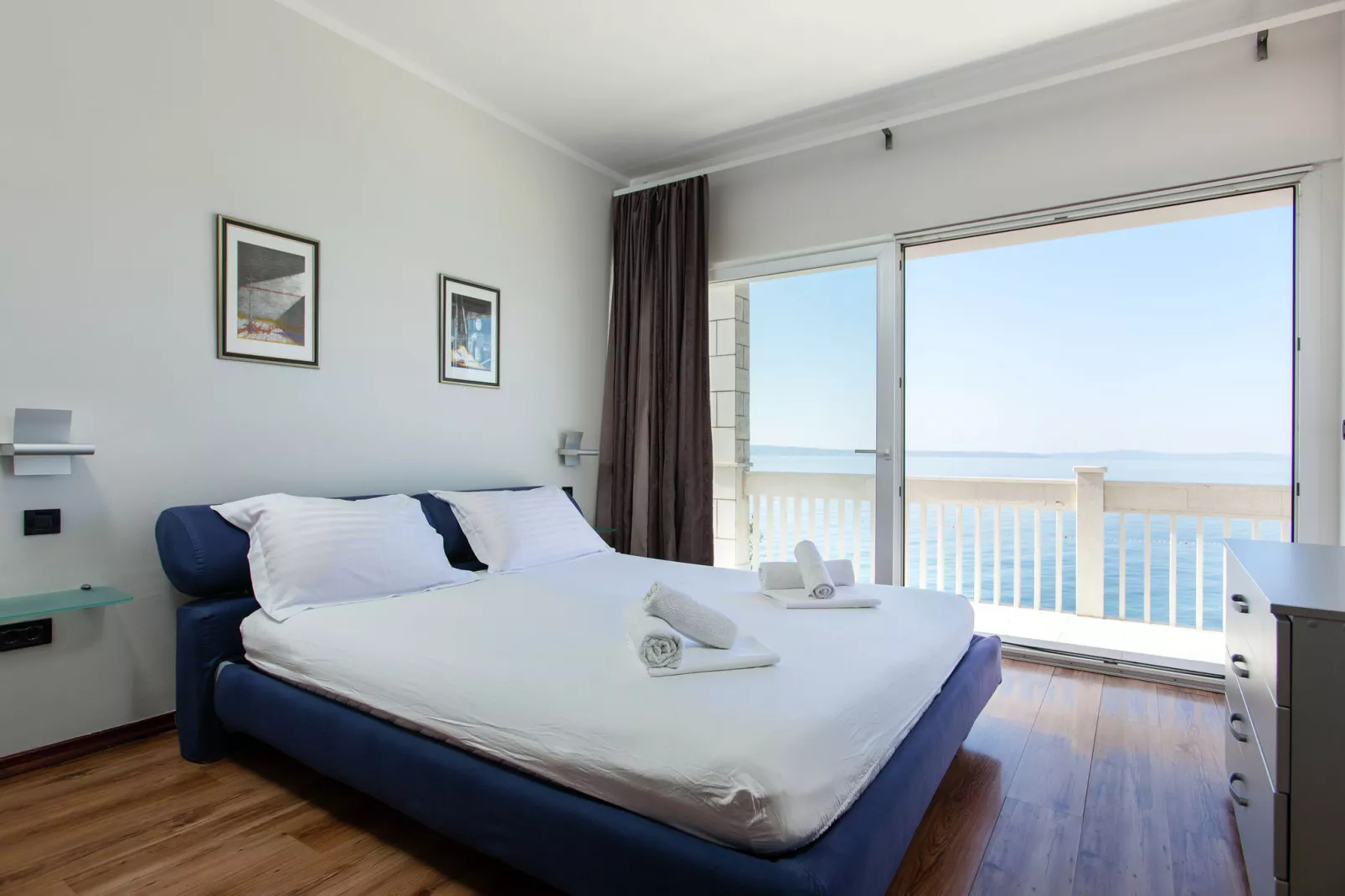 Luxury beach apartment-Slaapkamer