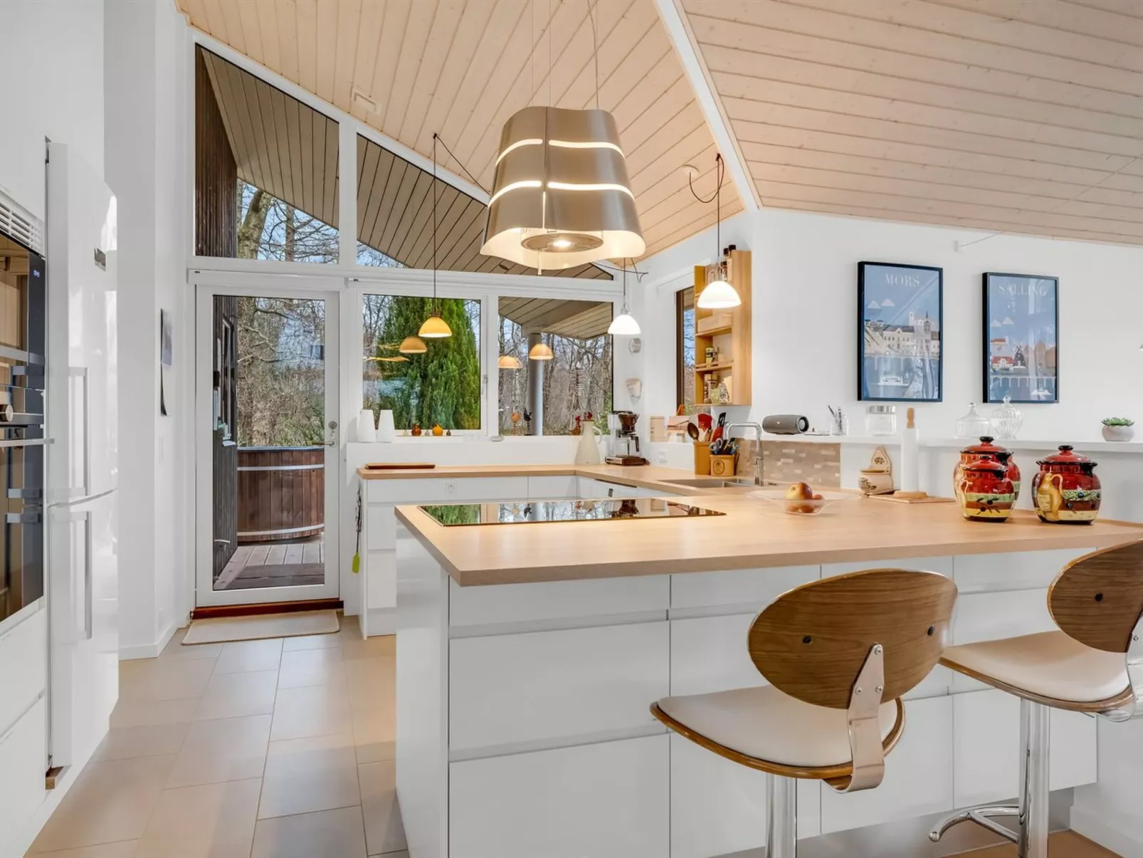 "Nico" - 70m to the fjord - Binnen