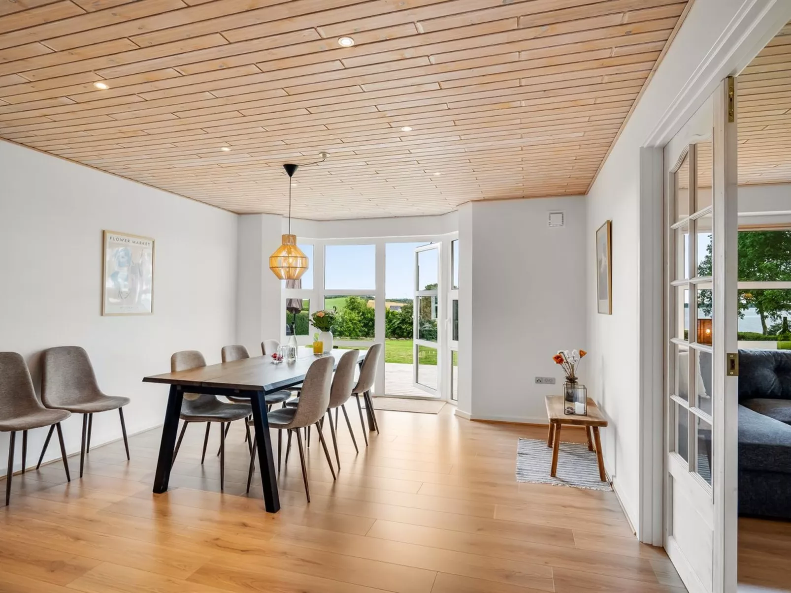 "Erja" - 300m to the fjord-Binnen