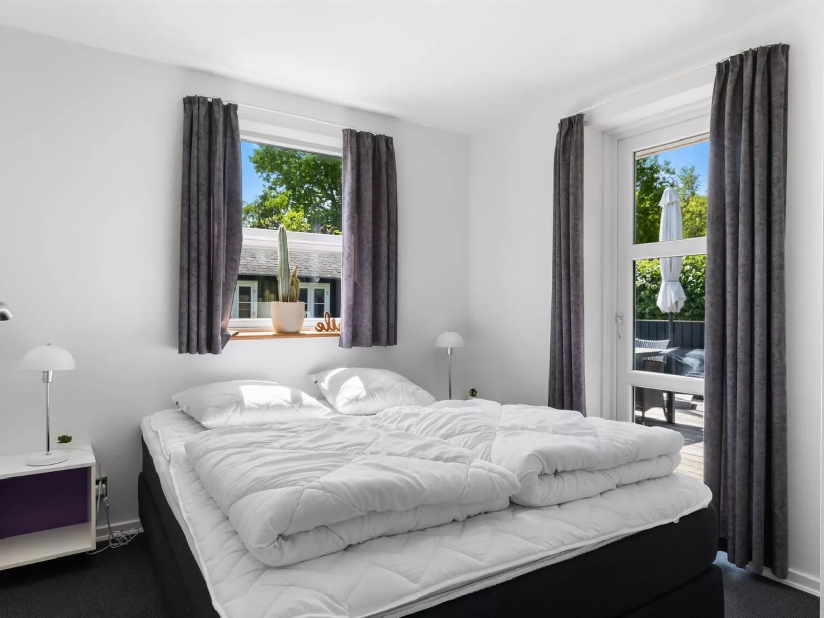 "Merrit" - 280m from the sea-Binnen