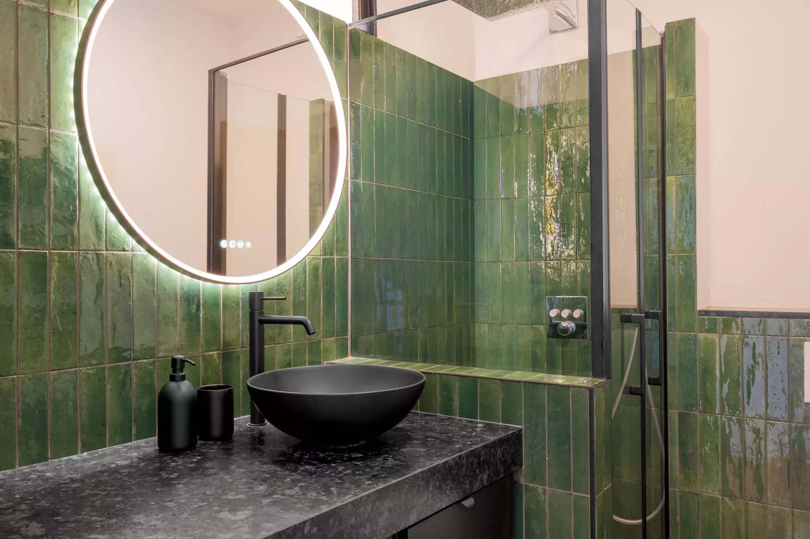 AW-32-LOUIS-BLANC-Niet-getagd