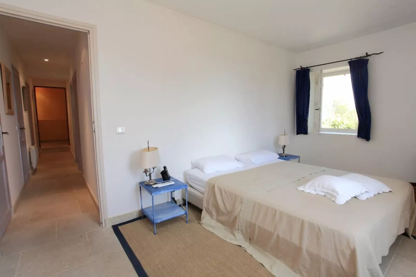 Bastide avec piscine 3 terrasses dans un écrin de verdure-Slaapkamer