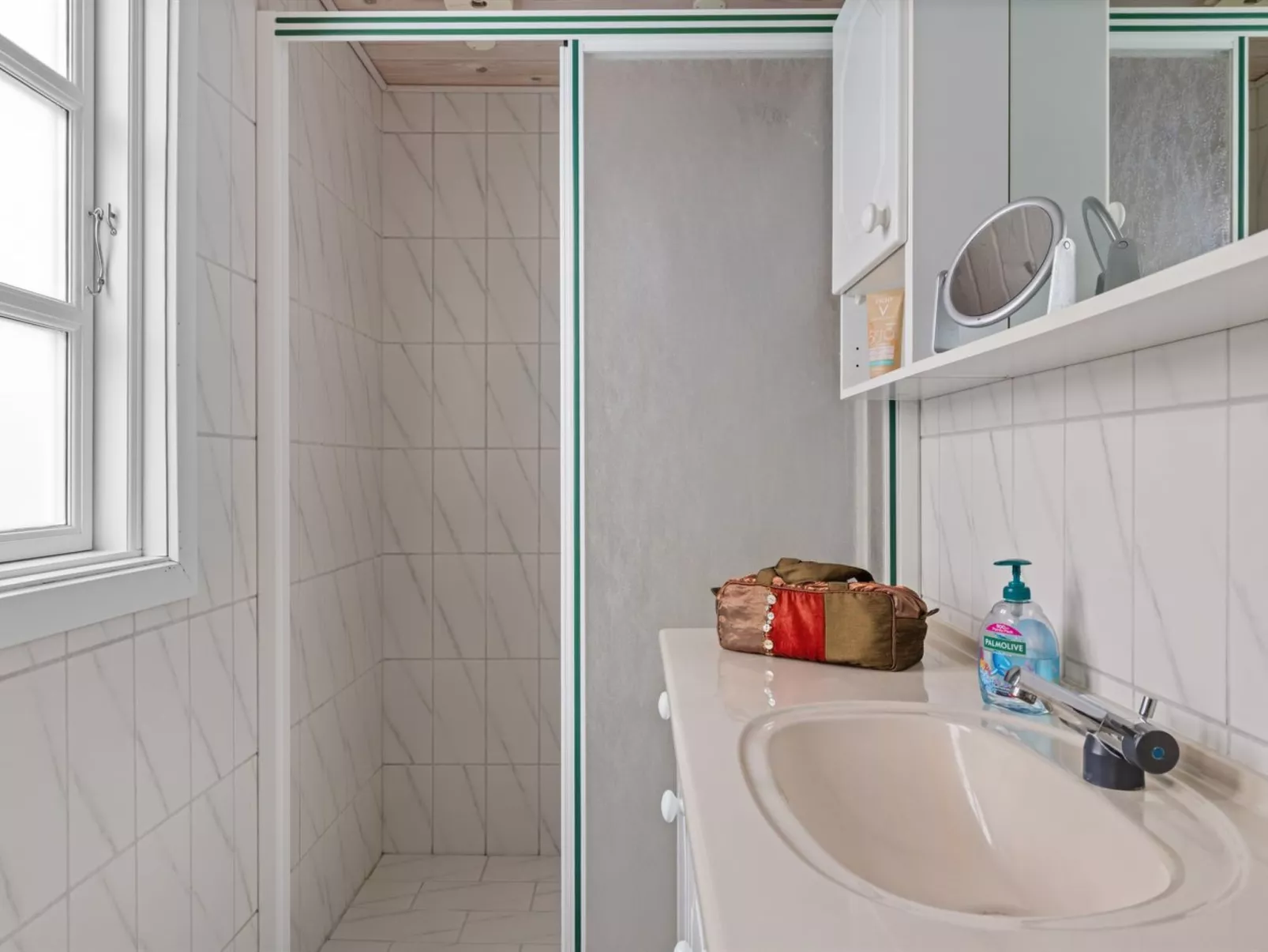 "Lenya" - 60m from the sea - Binnen