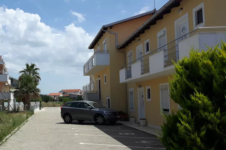 Appartement LUG 2 / 80qm AP03/04 - max 4 persons-Buitenkant zomer
