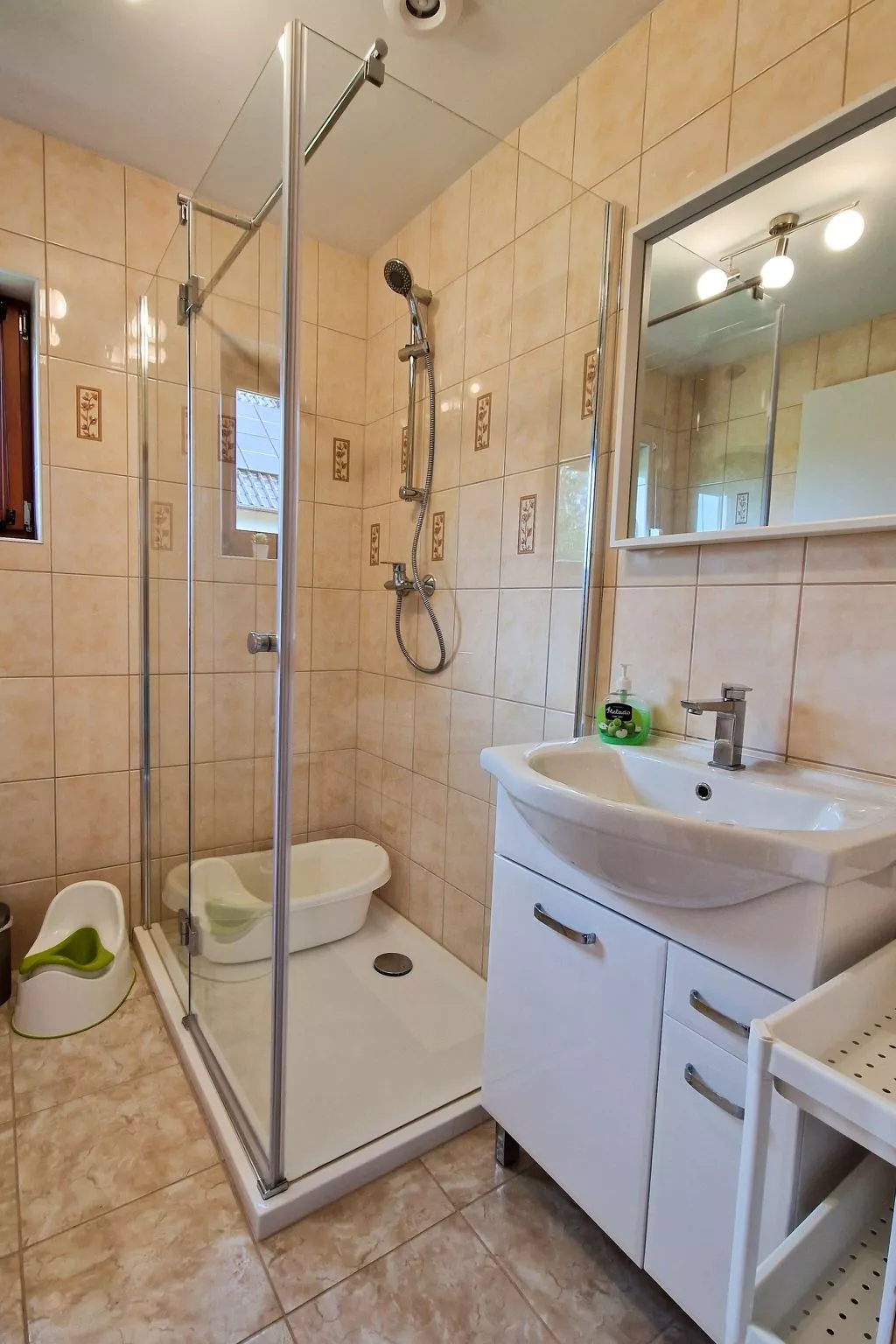 Landhaus mit Garten, Grill und Terrasse - Image-tags.info