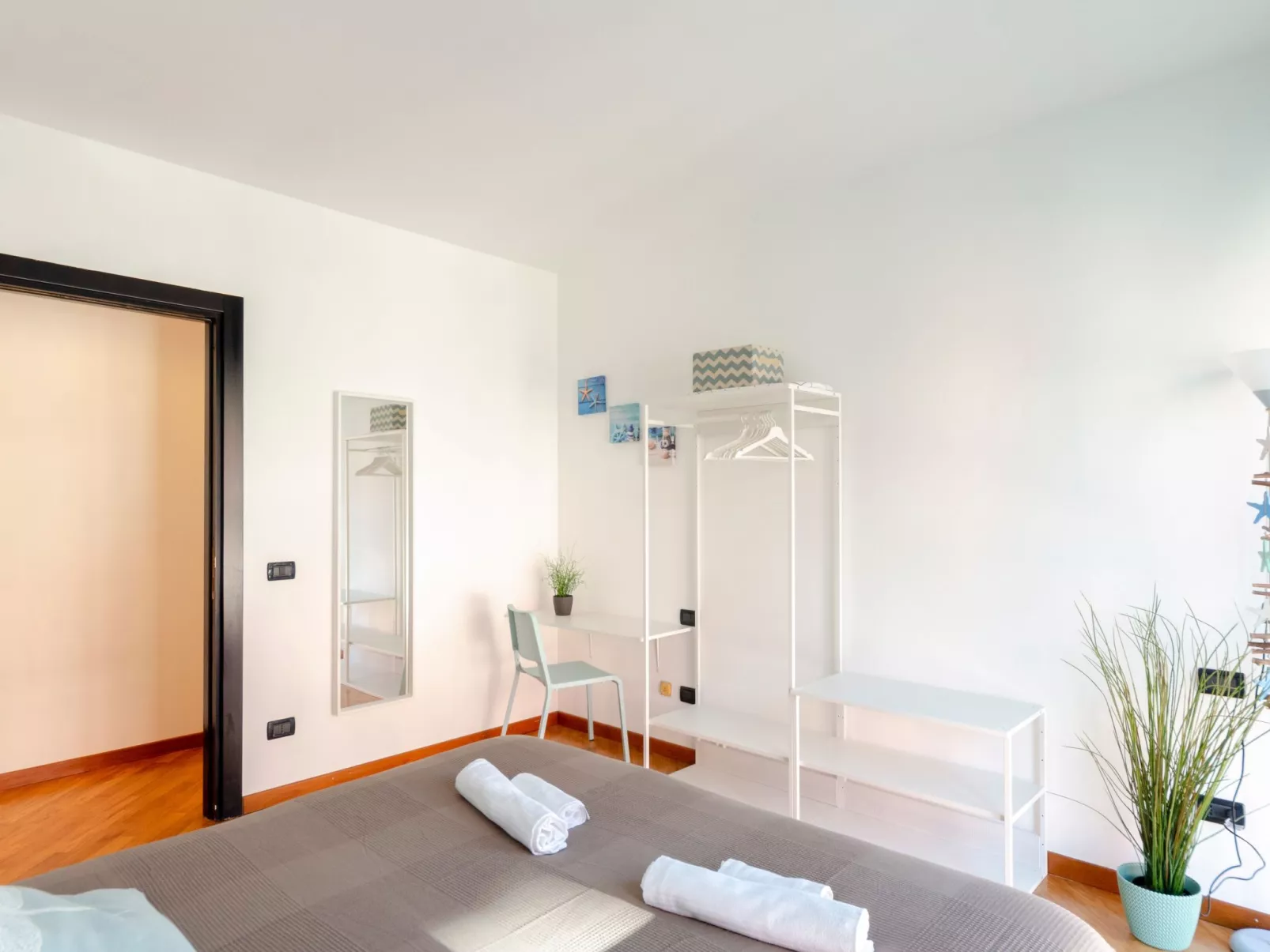 Dock of the Bay Genova, 2b 1b, 2 garage e balcone - Image-tags.info