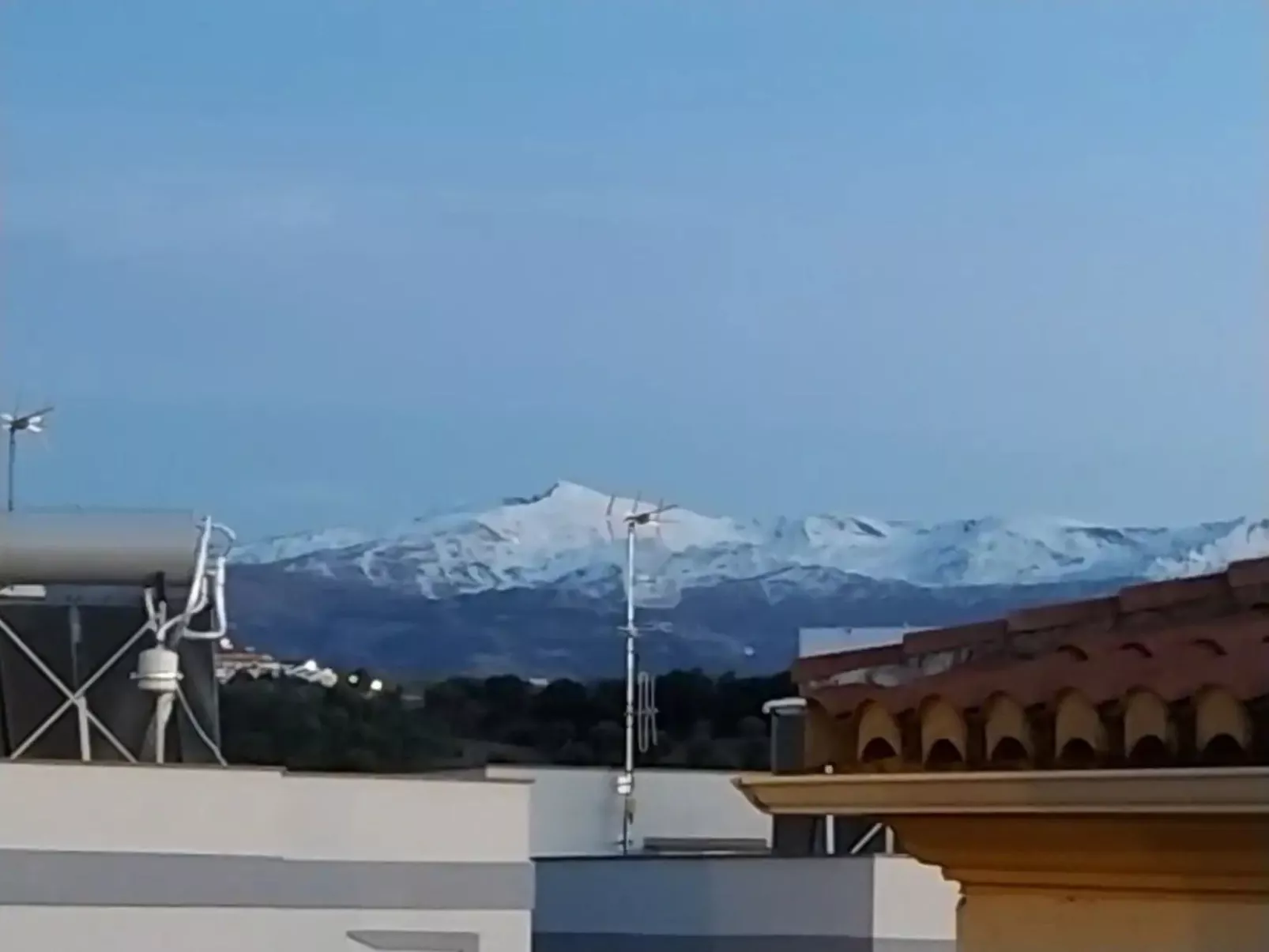 Helles Haus mit Aussicht und privatem Pool - Image-tags.info