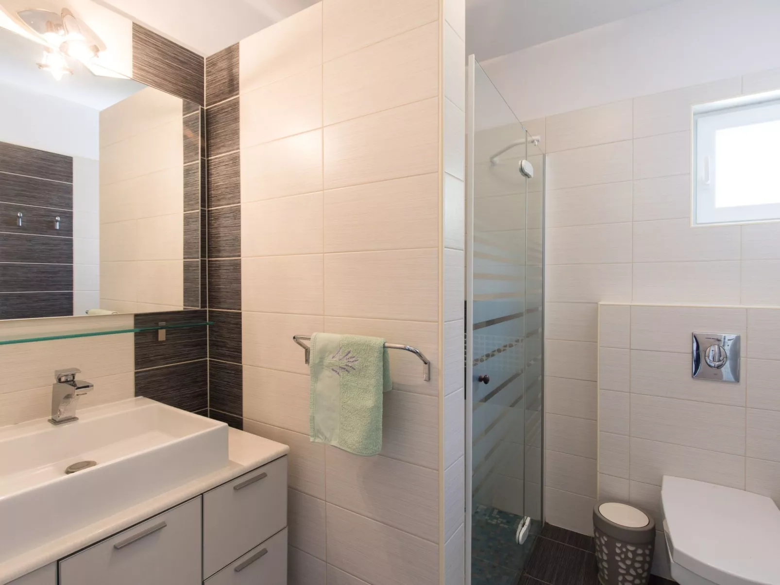 "Ore" mit privatem Pool - Image-tags.info