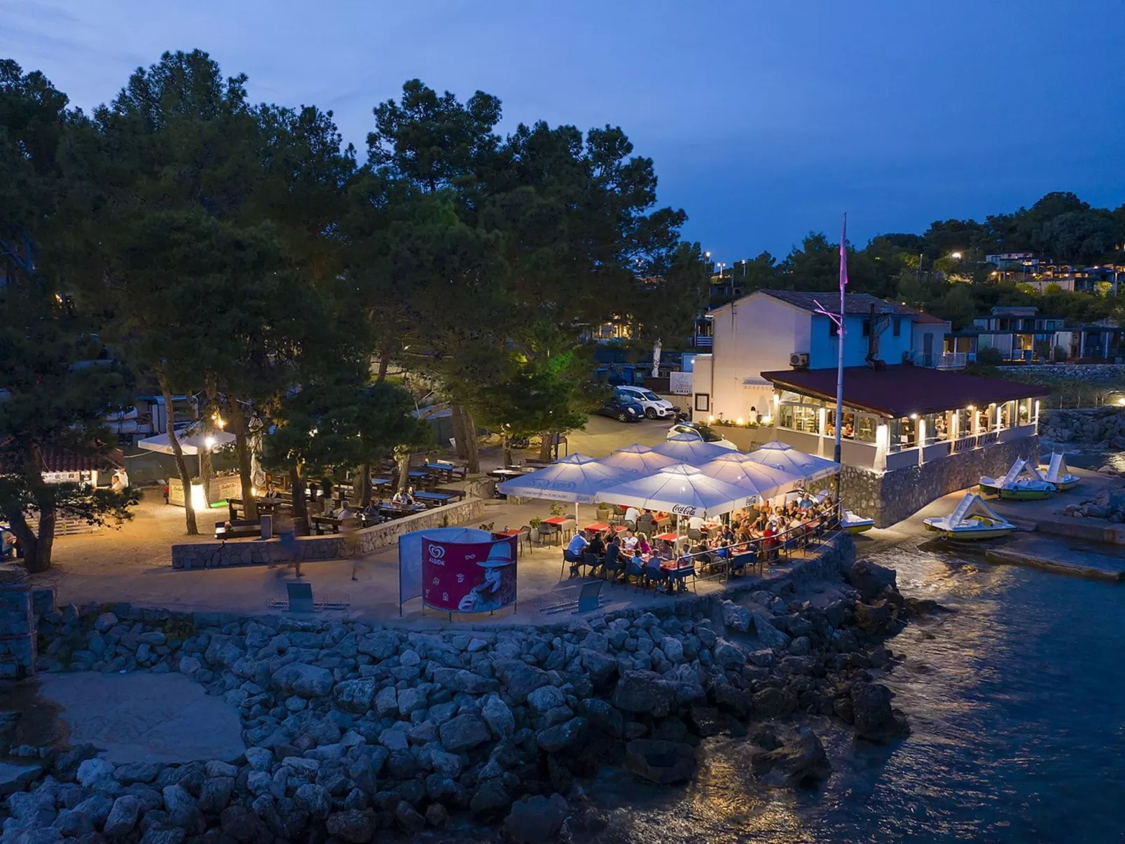 Neue moderne Villa mit Pool in der Nähe von dem - Image-tags.info