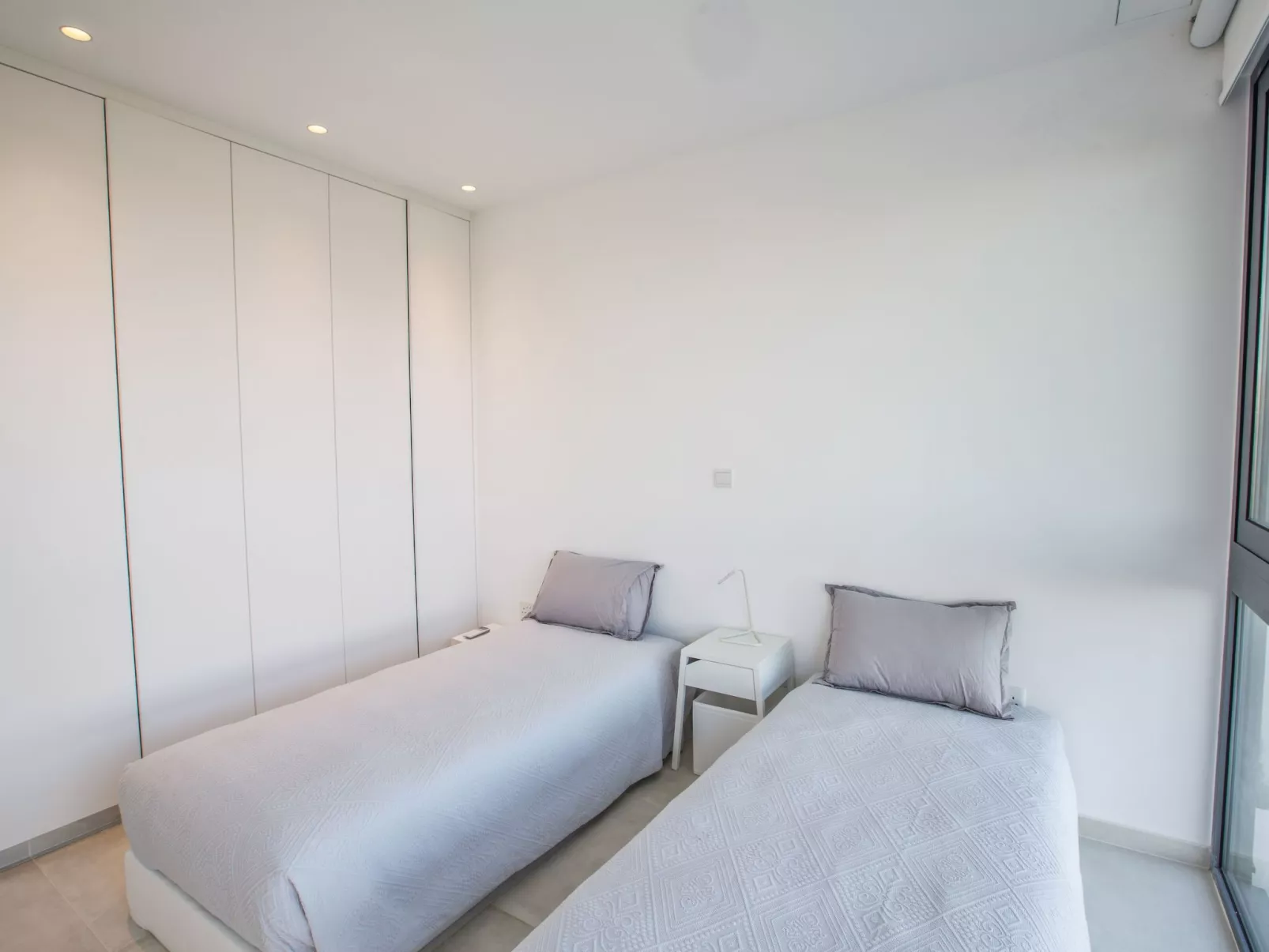 Neue, moderne 3-Schlafzimmer-Villa mit privatem Pool - Image-tags.info