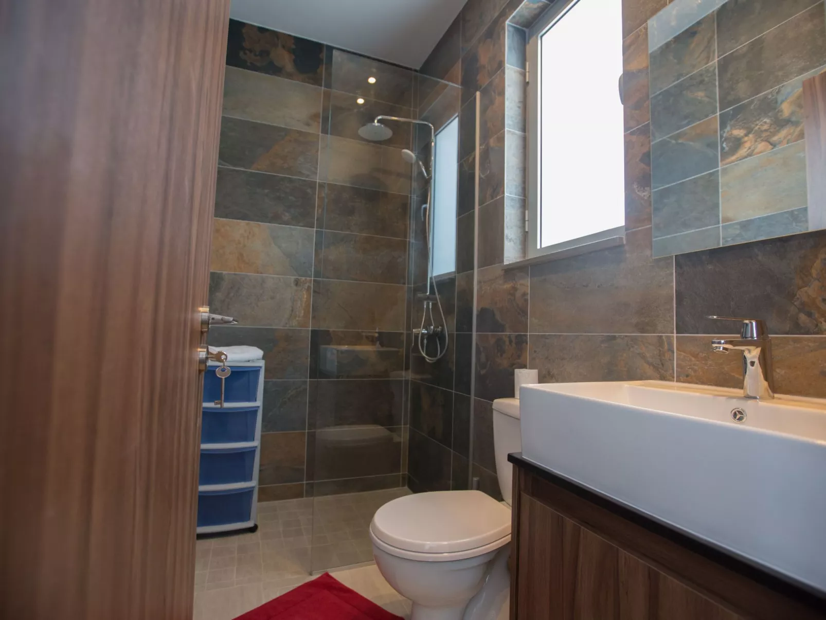 3-Schlafzimmer-Villa mit privatem Pool und Dachgarten - Image-tags.info