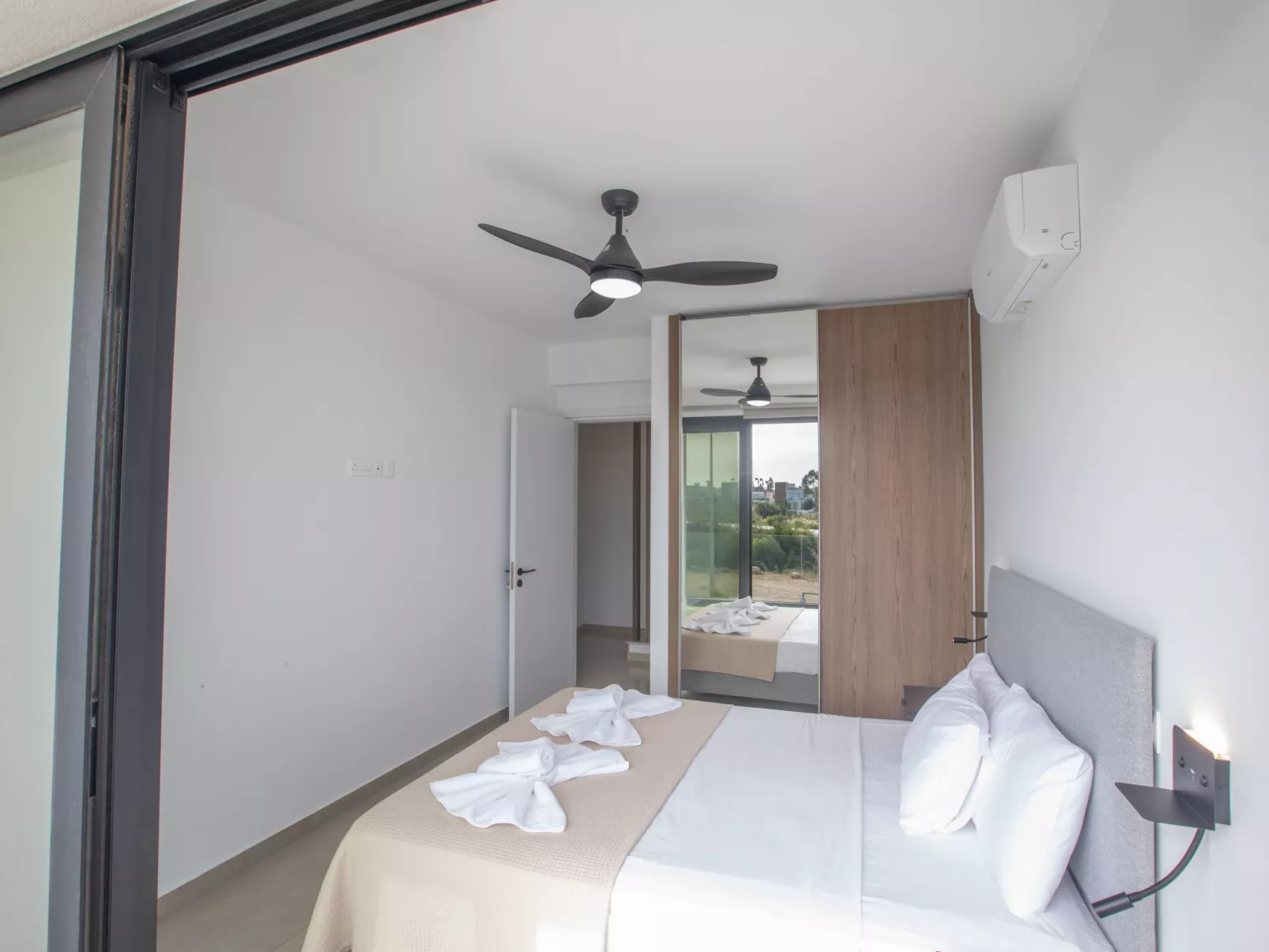 Haus in Paralimni mit Doppelveranda - Image-tags.info