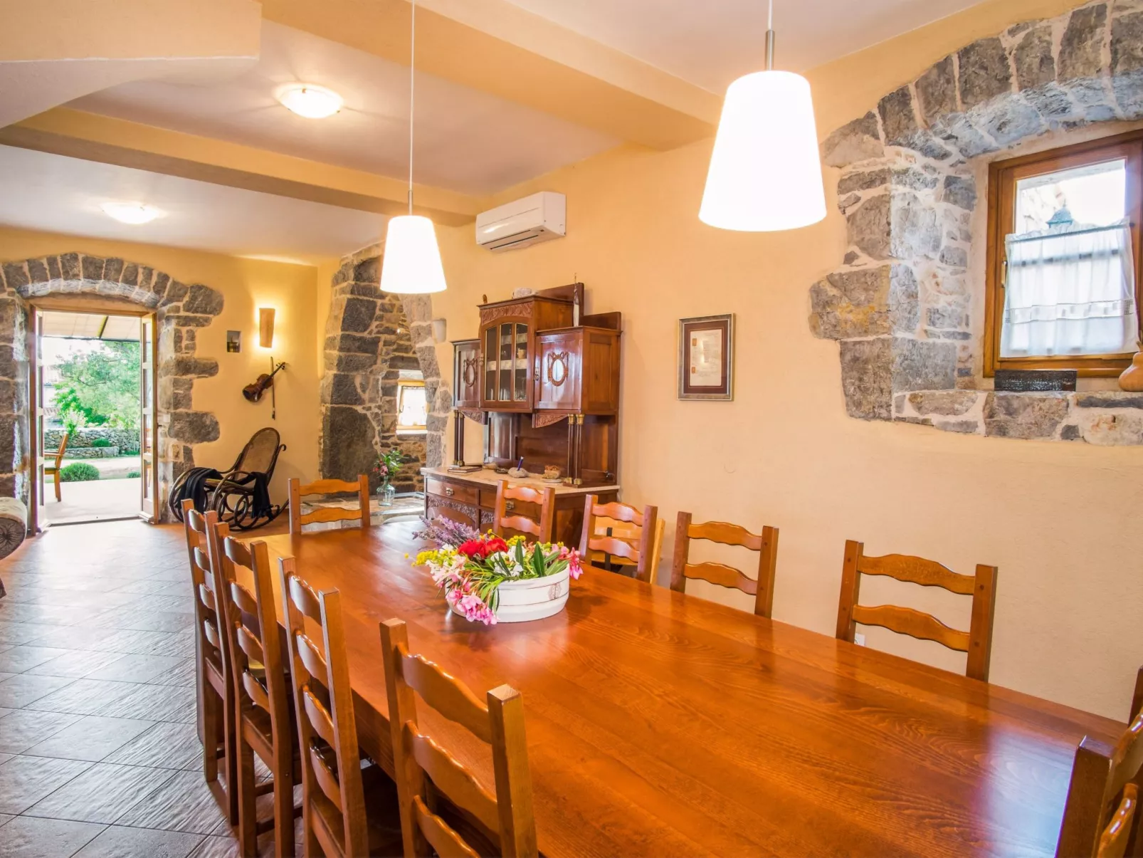 Villa mit Pool, Olivengarten und Meerblick - Image-tags.info