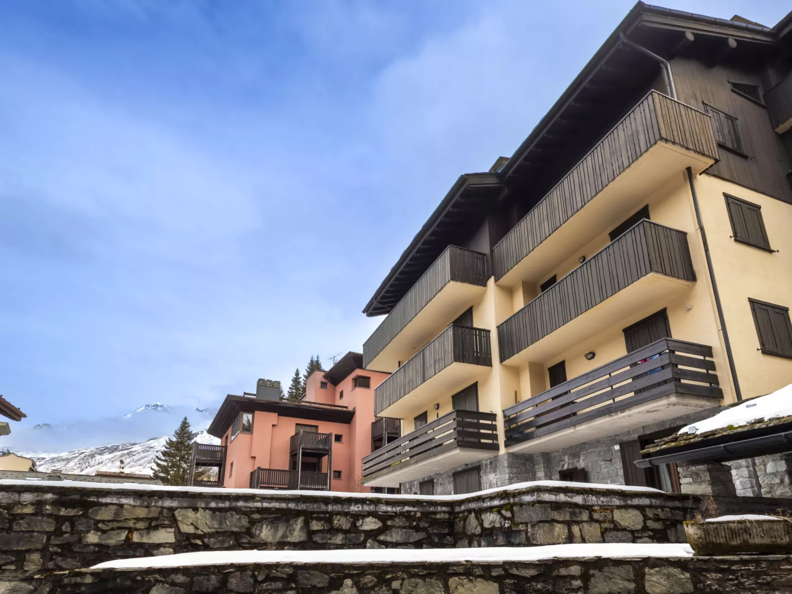 Diga Studio - Buiten