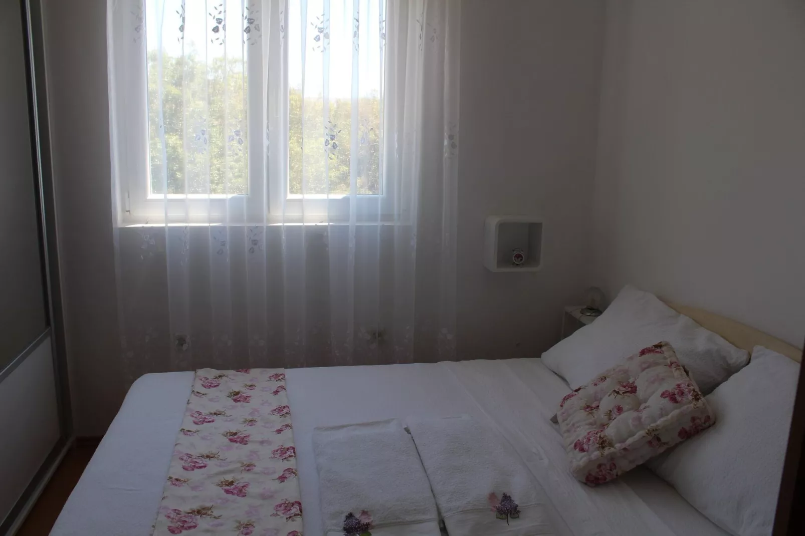 Cozy apartment in Zadar - Kozino with seaview-Slaapkamer