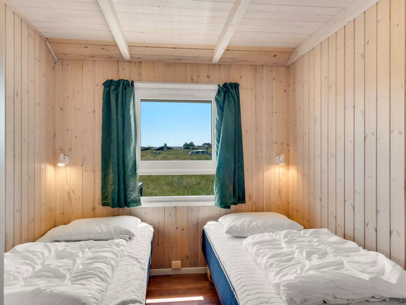 "Katla" - 400m from the sea-Binnen