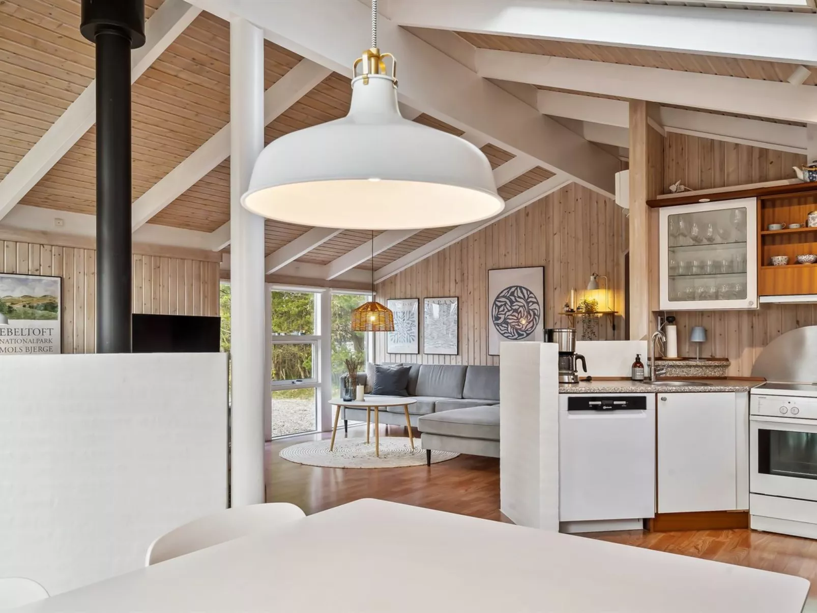 "Alvy" - 200m from the sea-Binnen