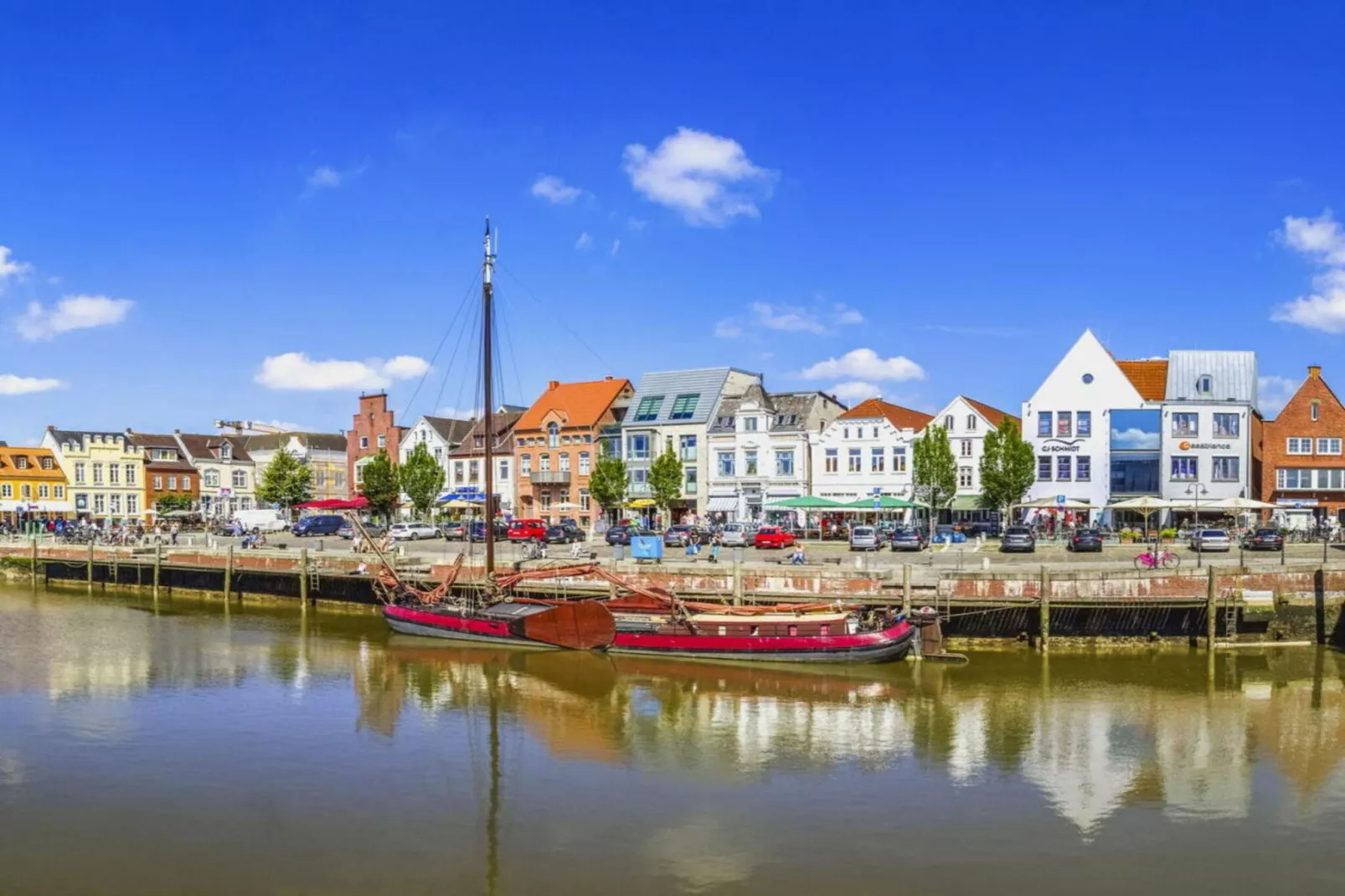 604282 - Image-tags.water view